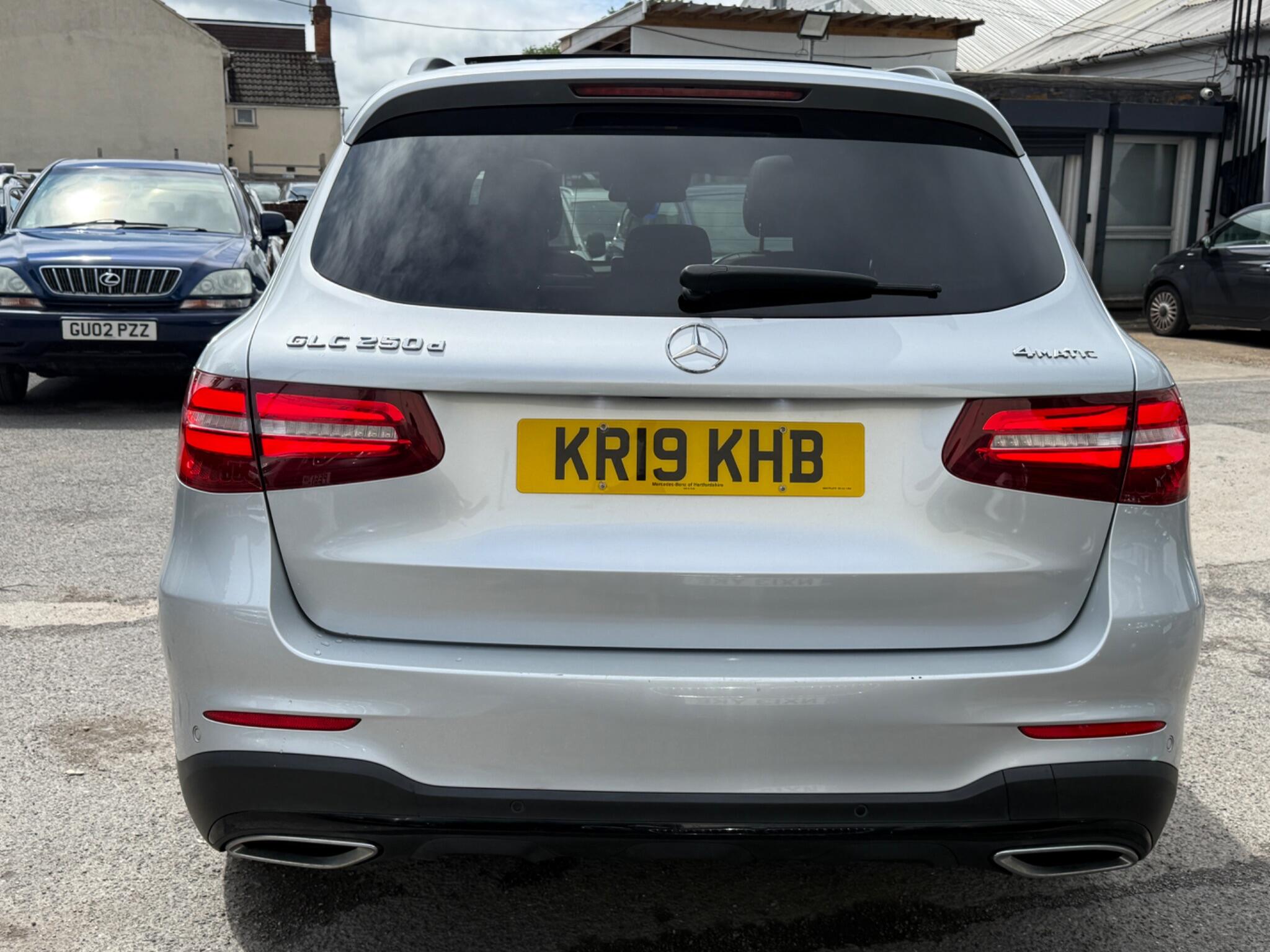 Mercedes-Benz GLC - Image 18