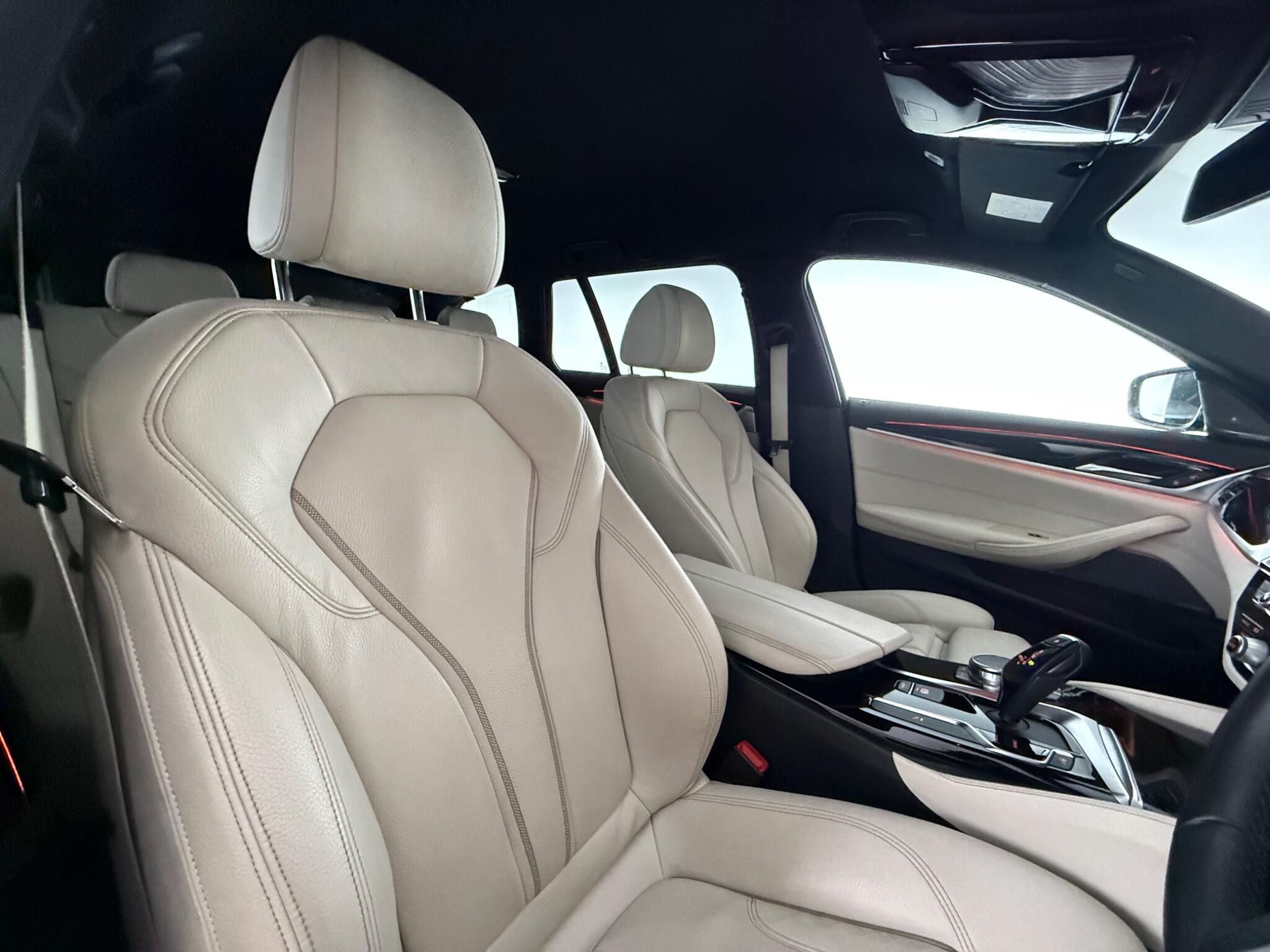 BMW 5 Series view 31