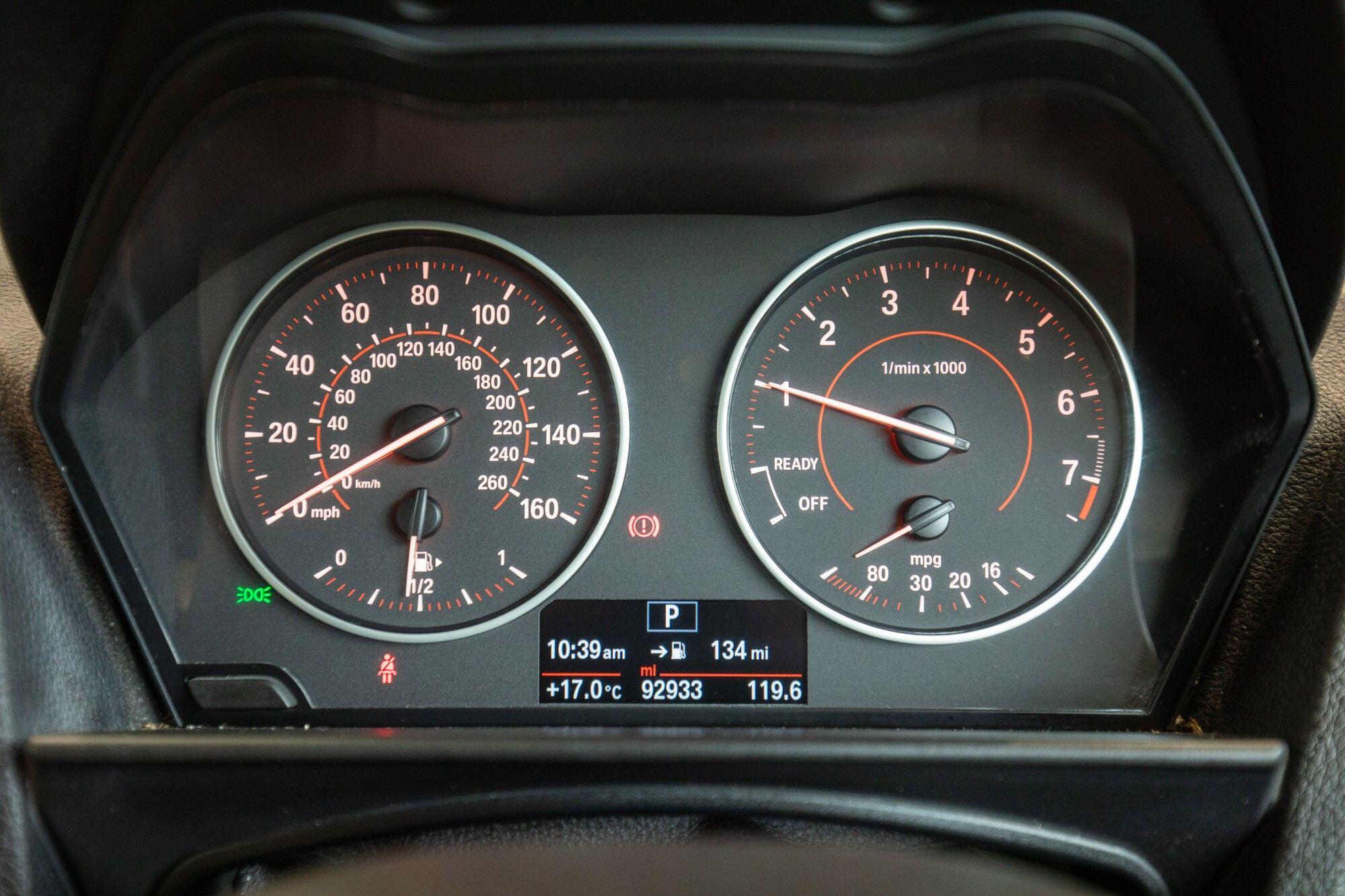 BMW 2 Series view 26