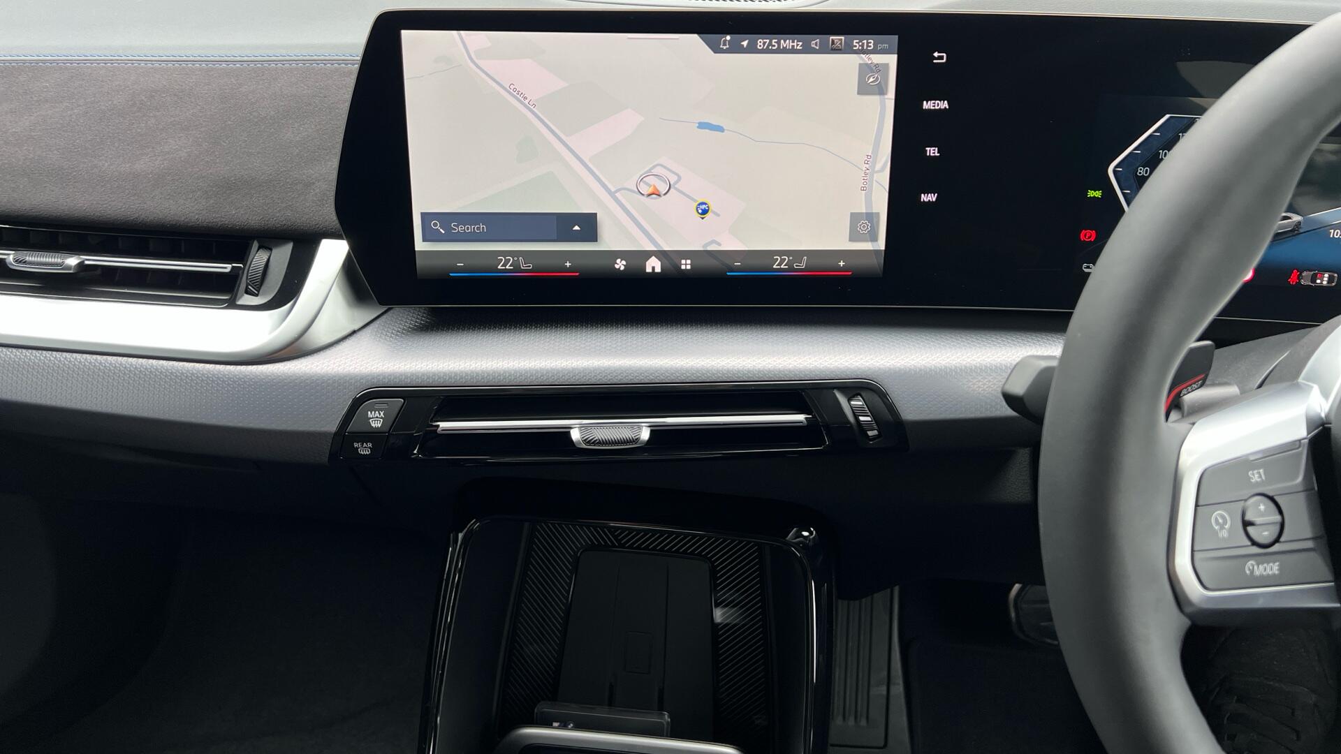 BMW Ix2 view 8