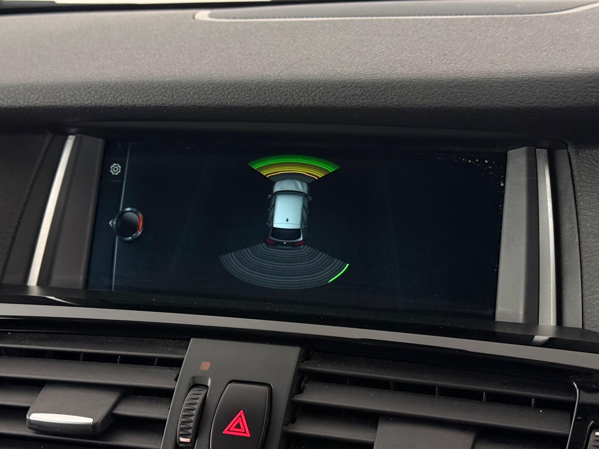 BMW X3 view 21