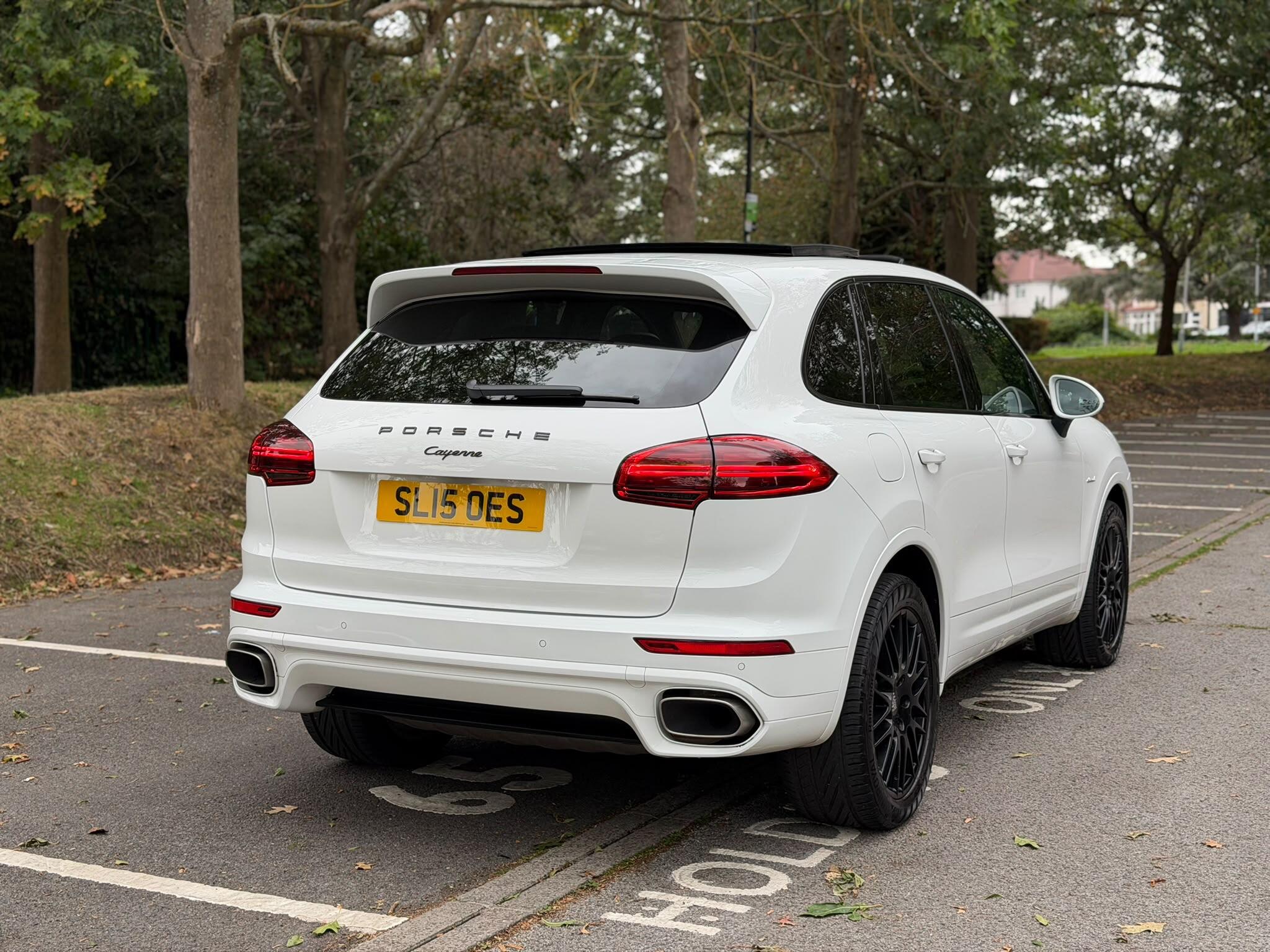 Porsche Cayenne view 3