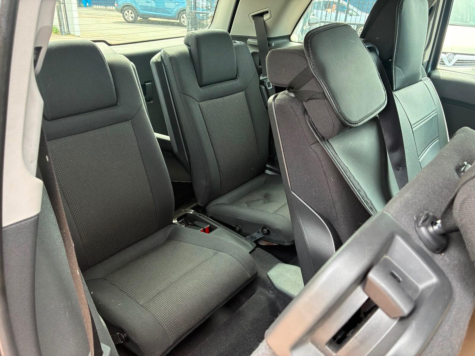 Vauxhall Zafira view 17