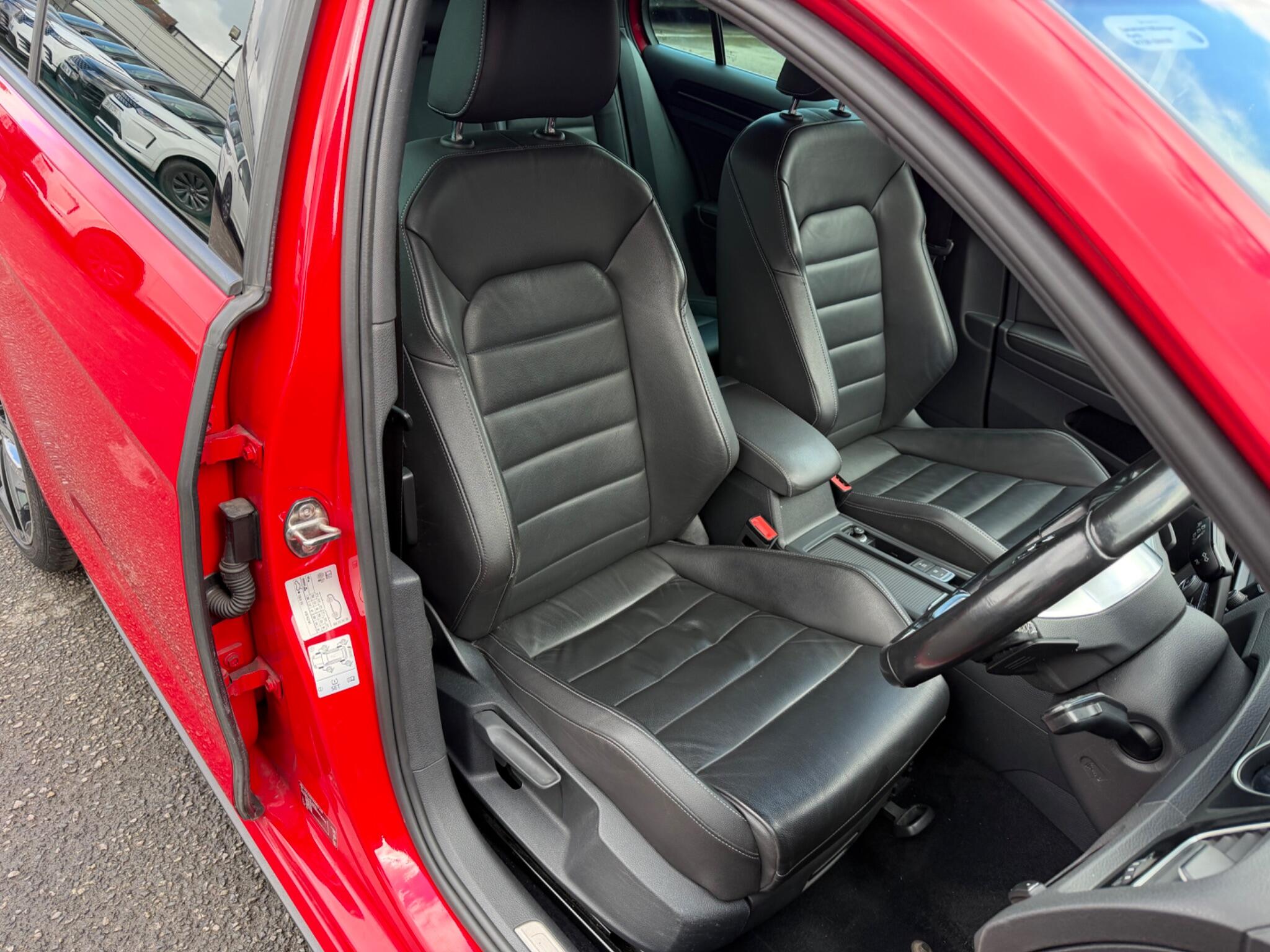 Volkswagen Golf view 16