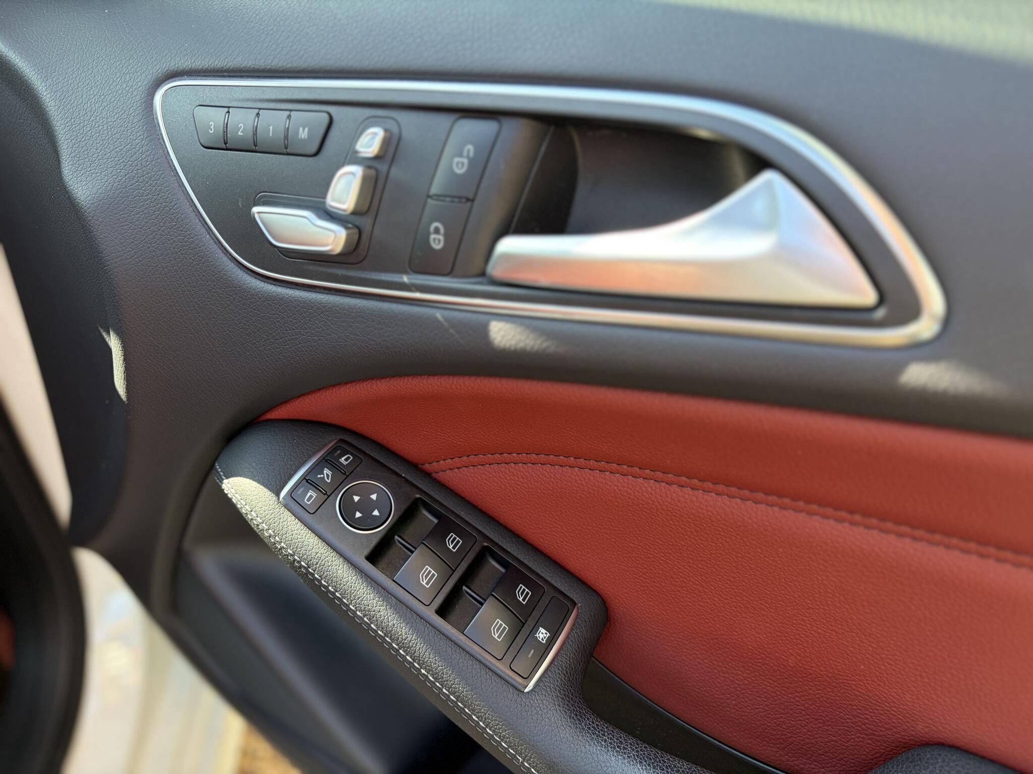 Mercedes-Benz B-Class view 26