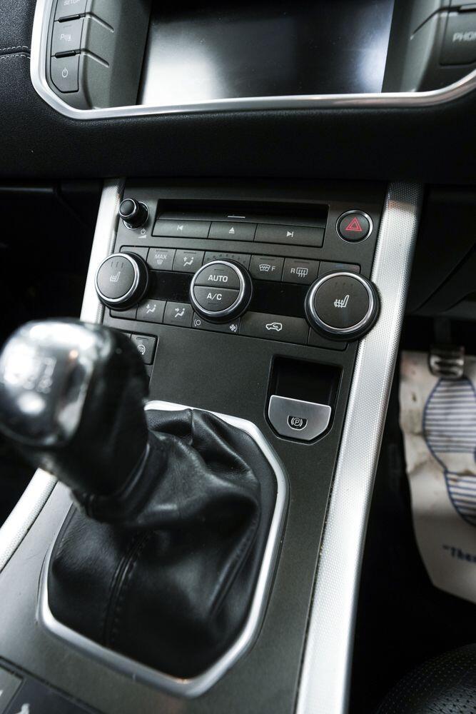 Land Rover Range Rover Evoque view 25