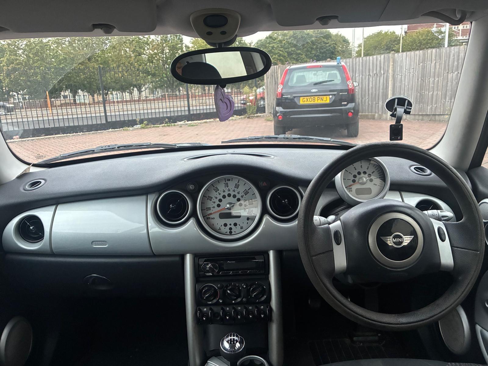 Mini Hatch view 16