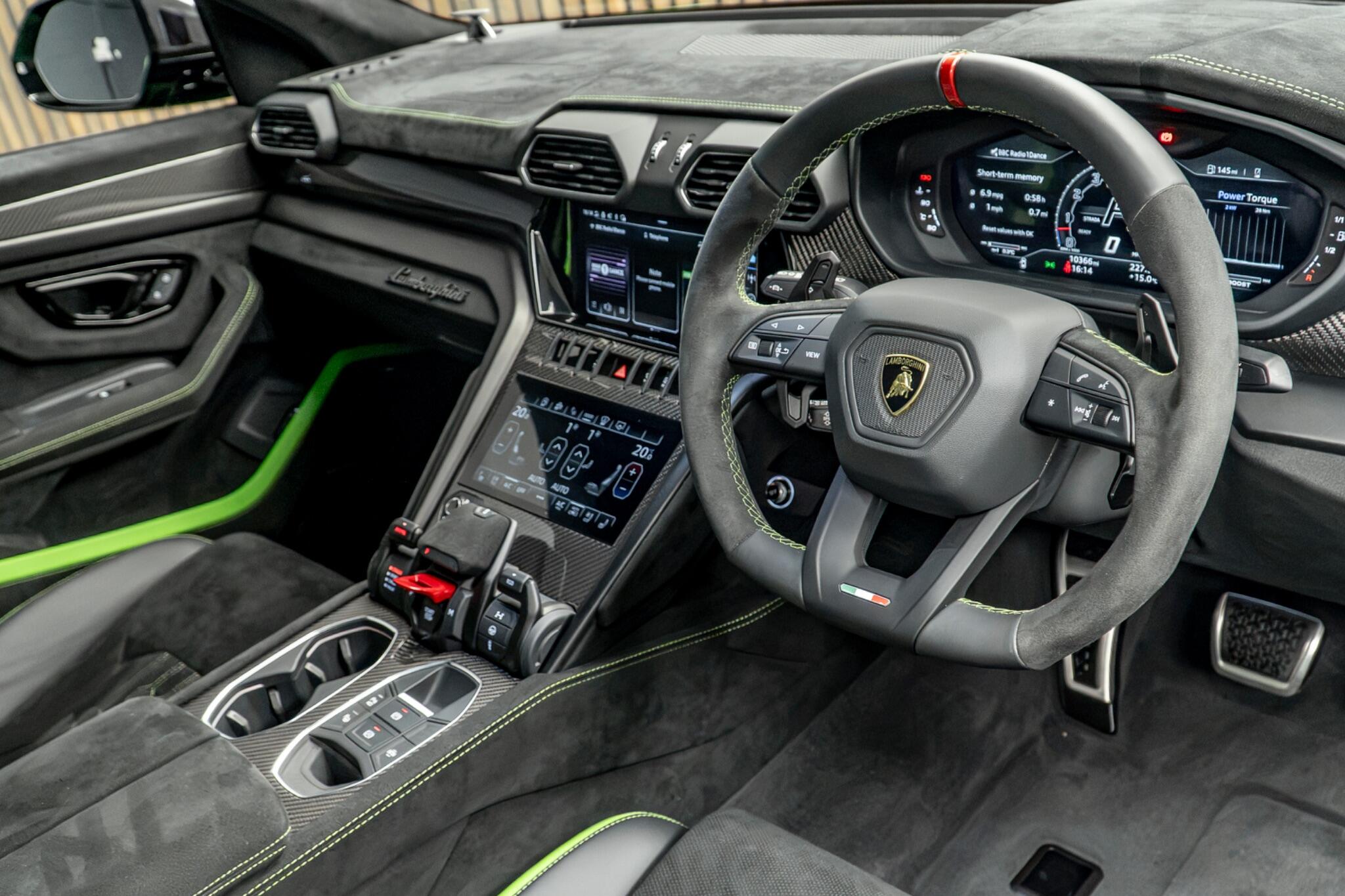 Lamborghini Urus view 23