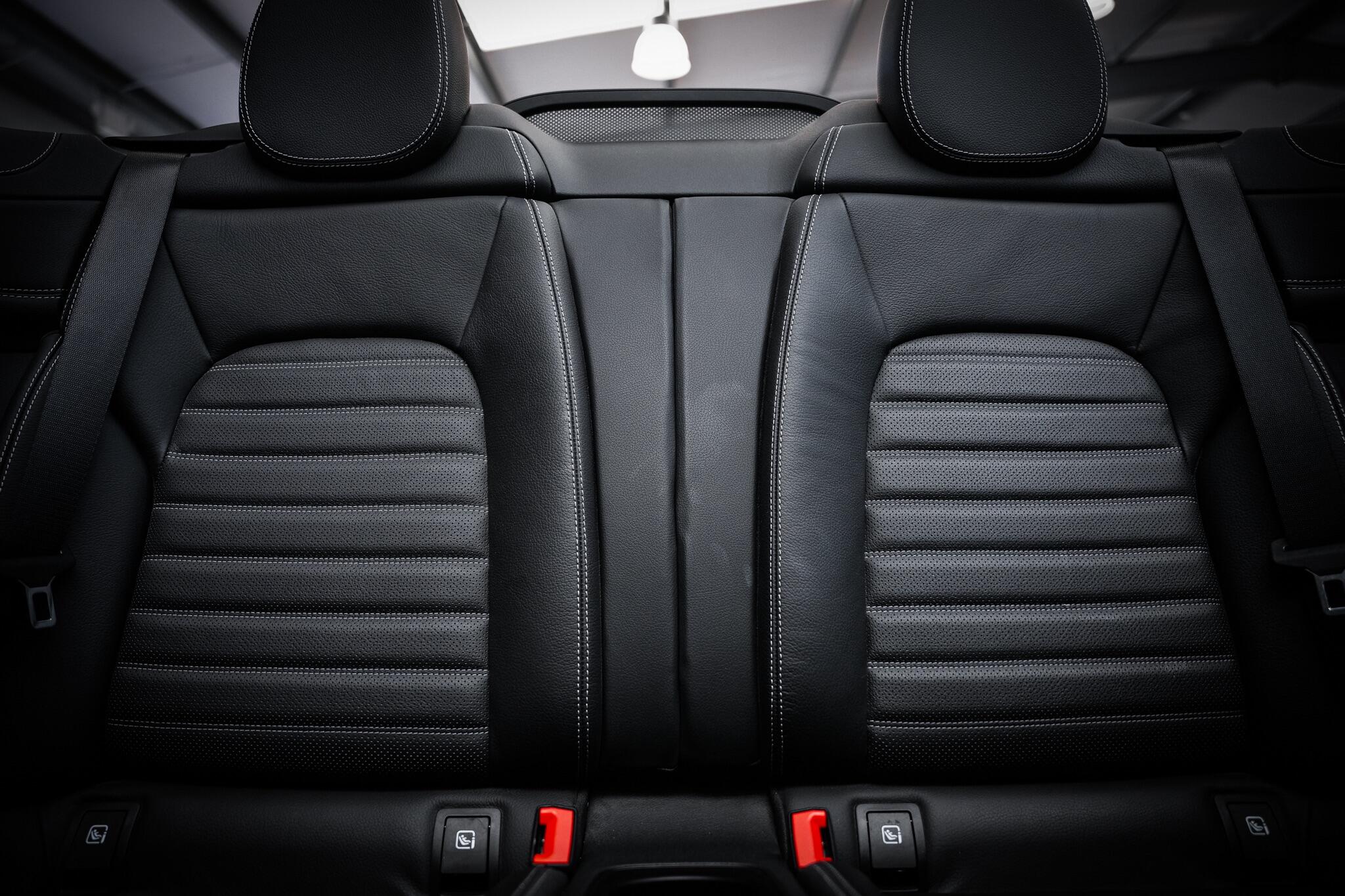 Mercedes-Benz C-Class view 24