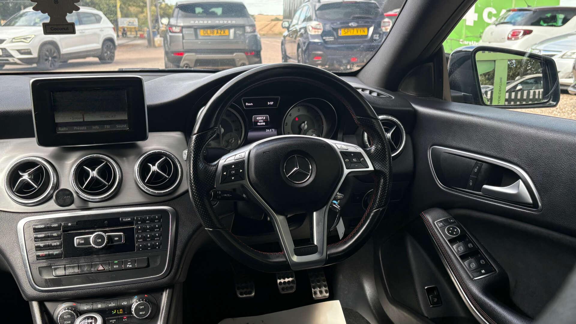 Mercedes-Benz Cla view 16