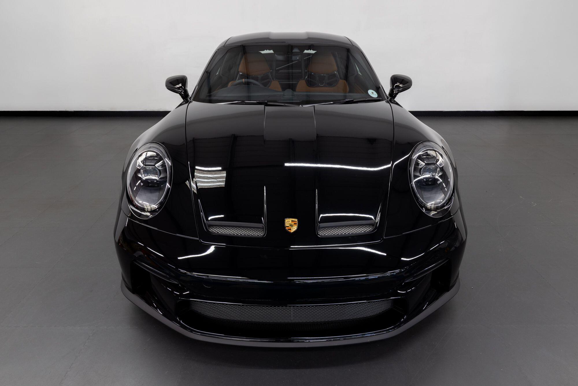 Porsche 911 view 18