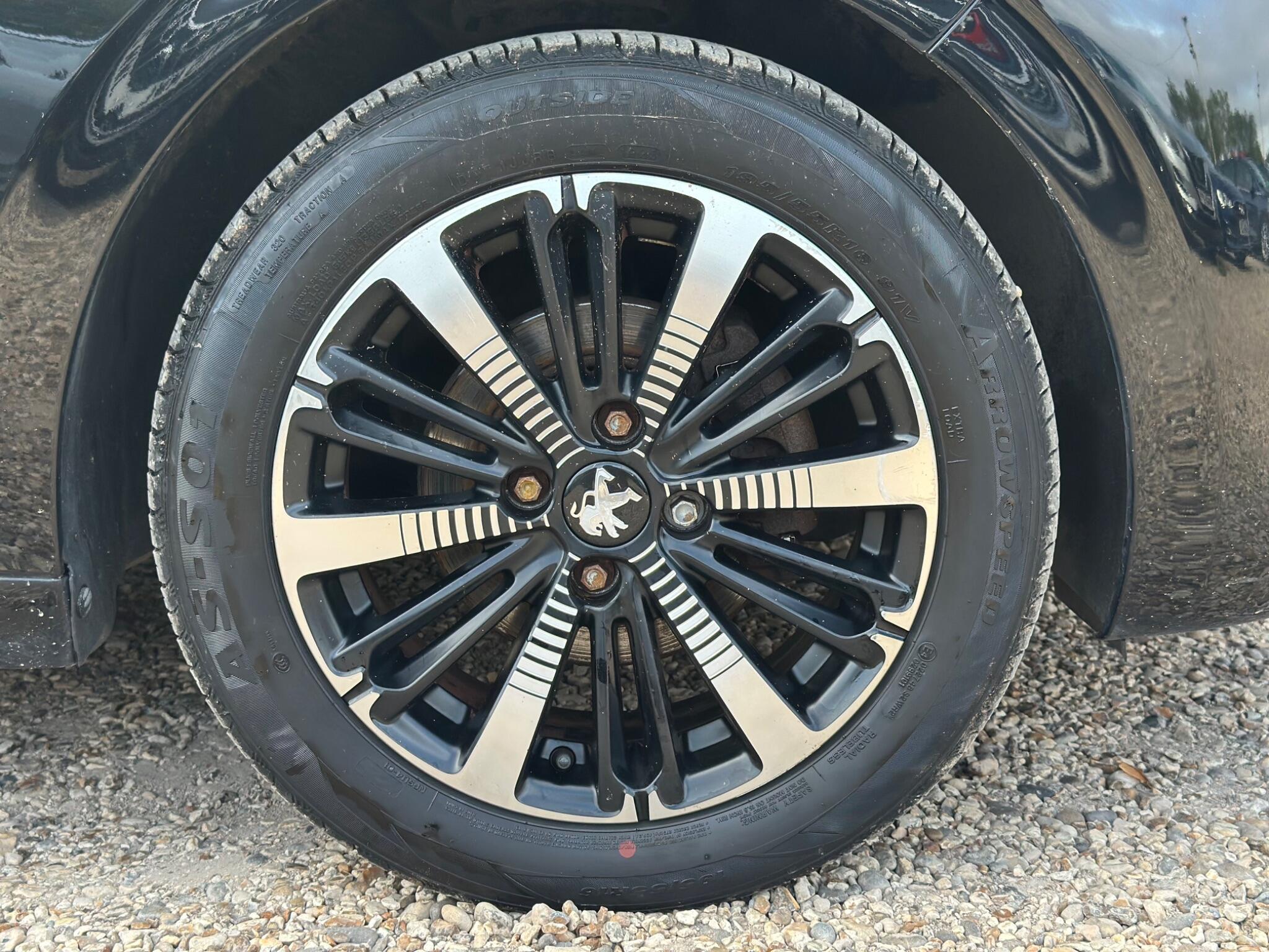Peugeot 208 view 63