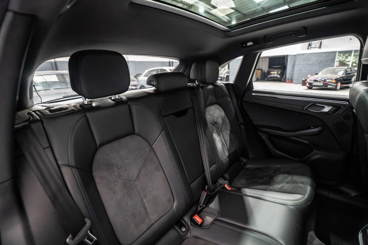 Porsche Macan view 24