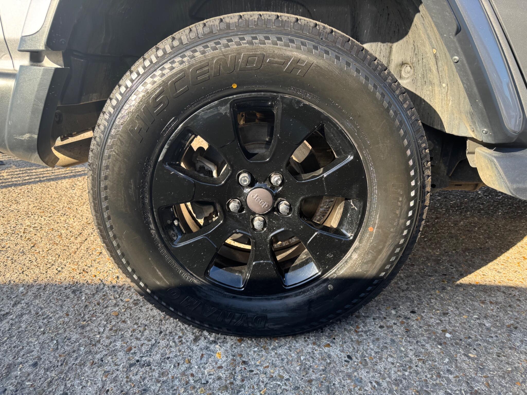 Jeep Wrangler view 27