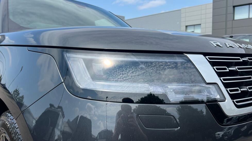 Land Rover Range Rover view 17