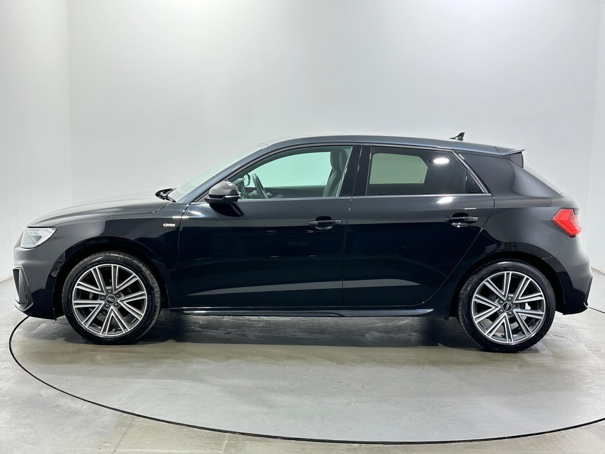 Audi A1 view 5