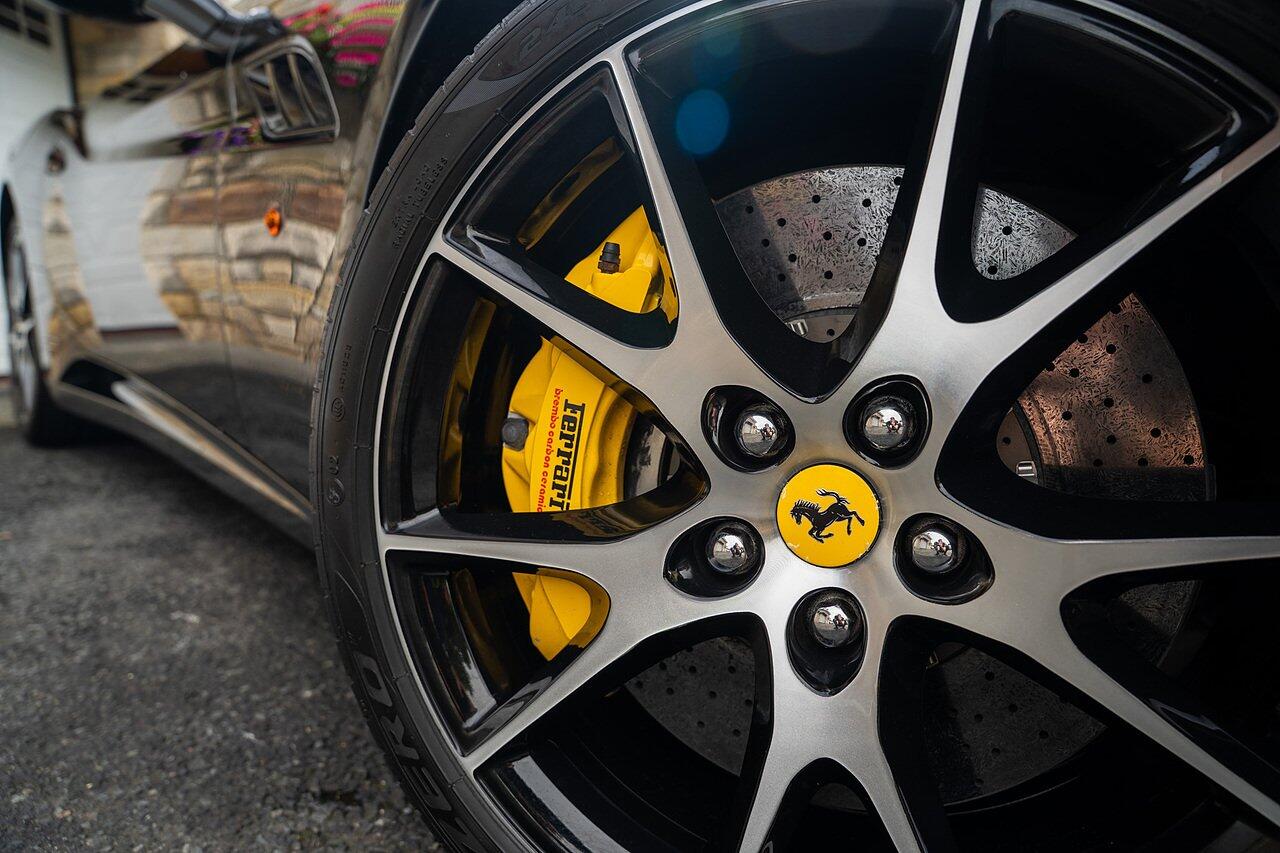 Ferrari California view 26