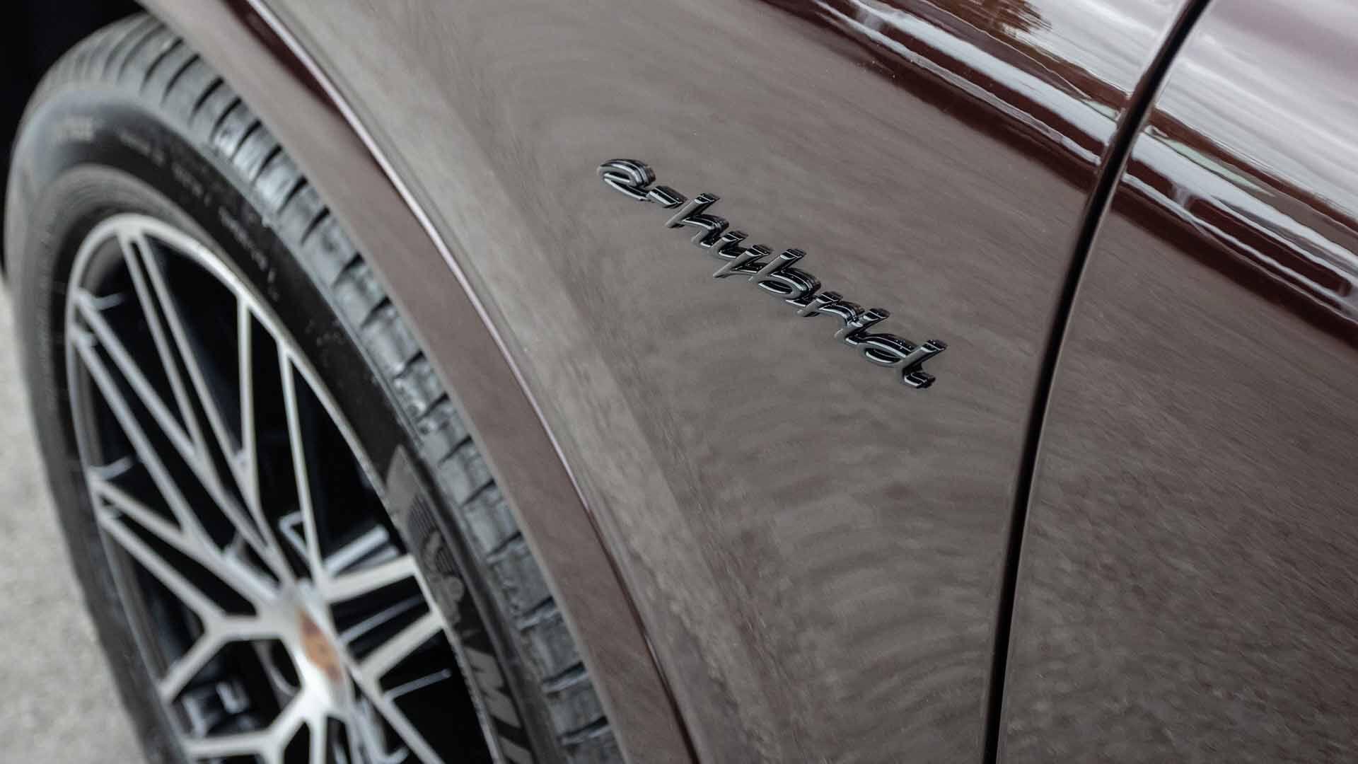 Porsche Cayenne view 39