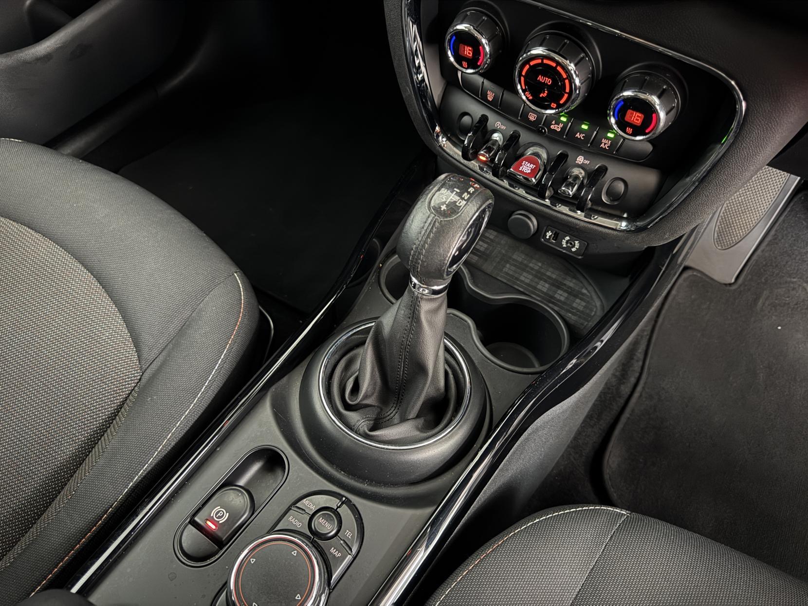 Mini Clubman view 76