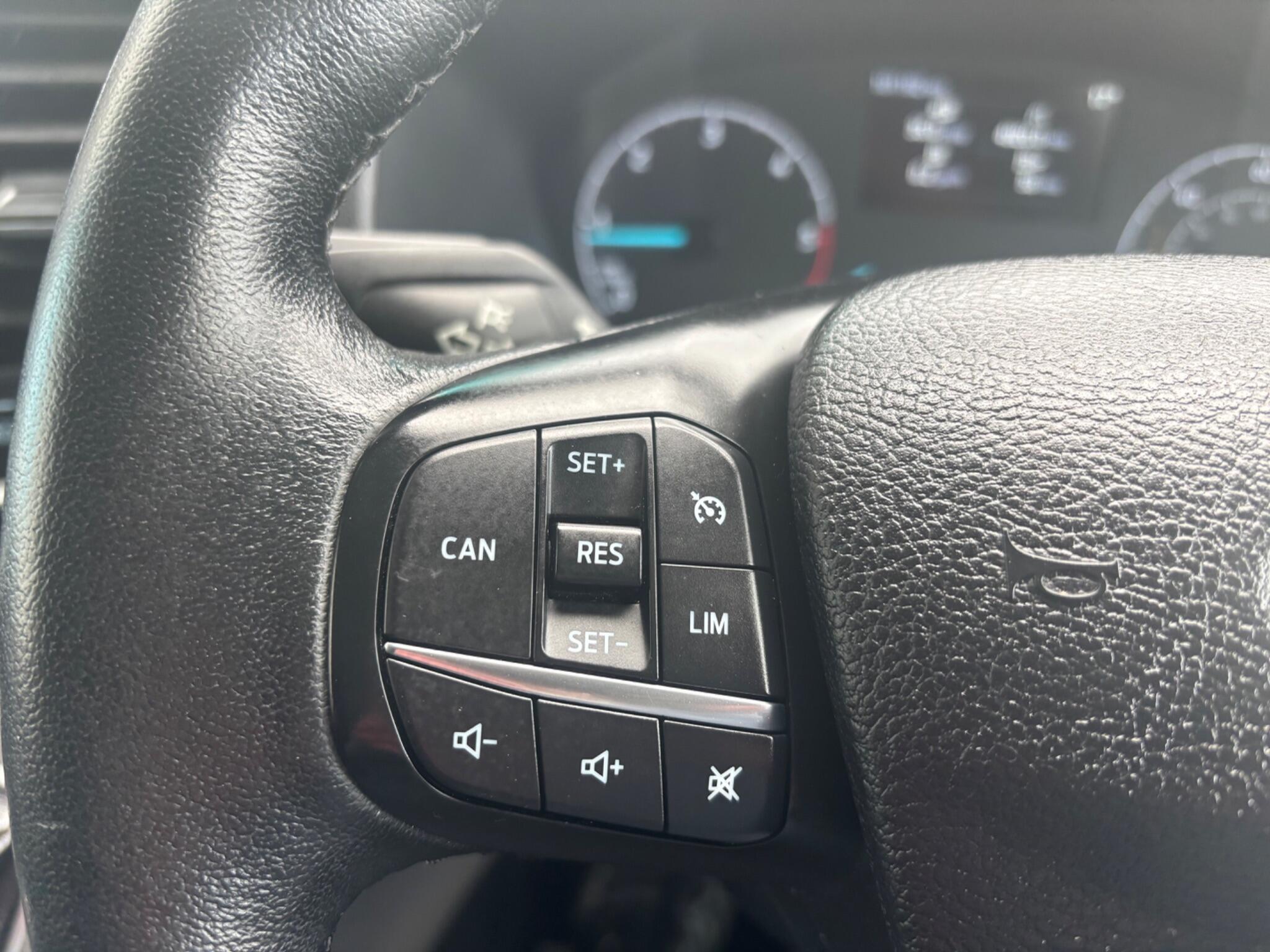 Ford Transit Custom view 22