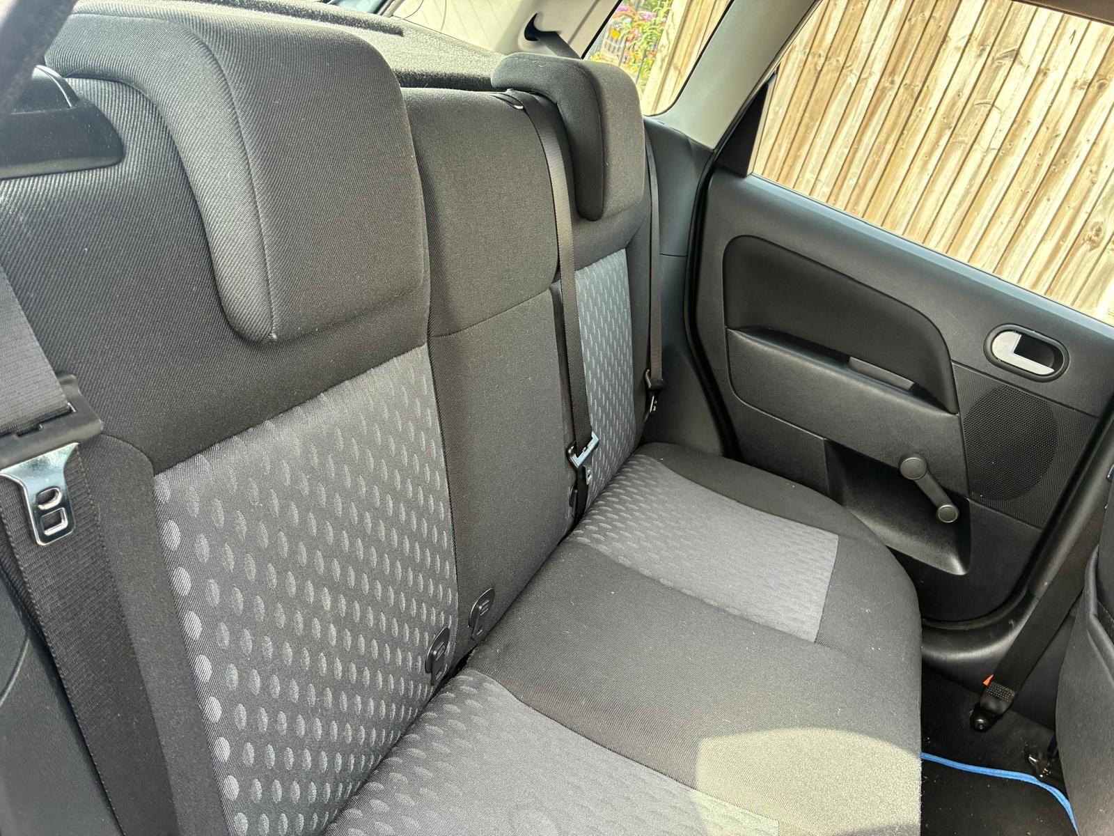 Ford Fiesta view 12