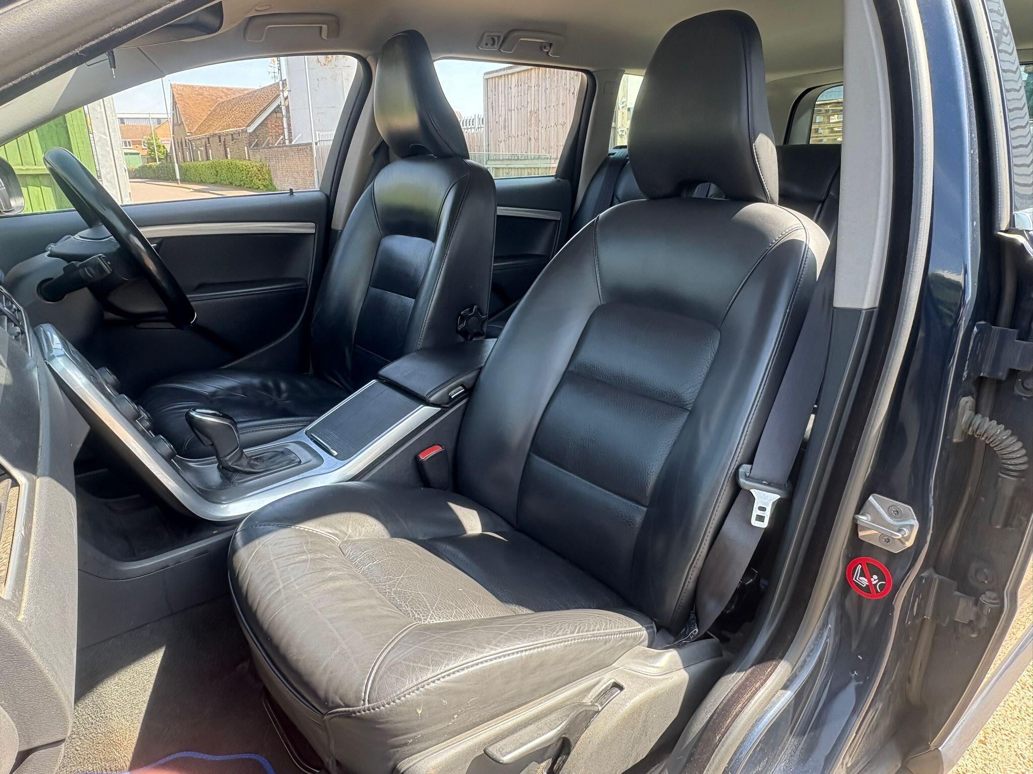 Volvo V70 view 19
