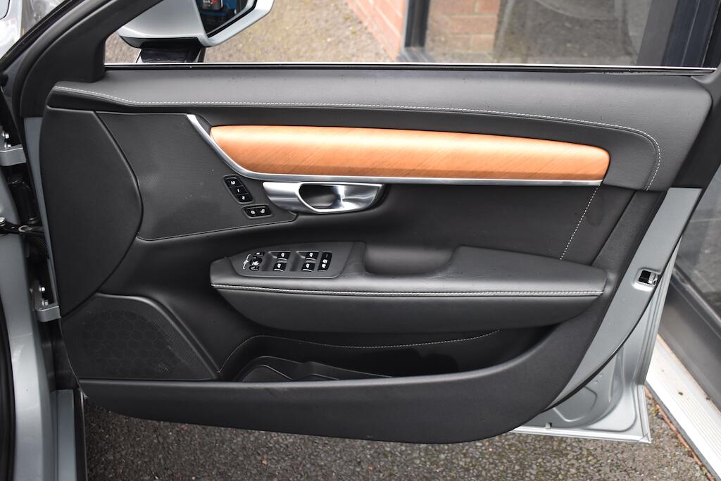 Volvo V90 view 29