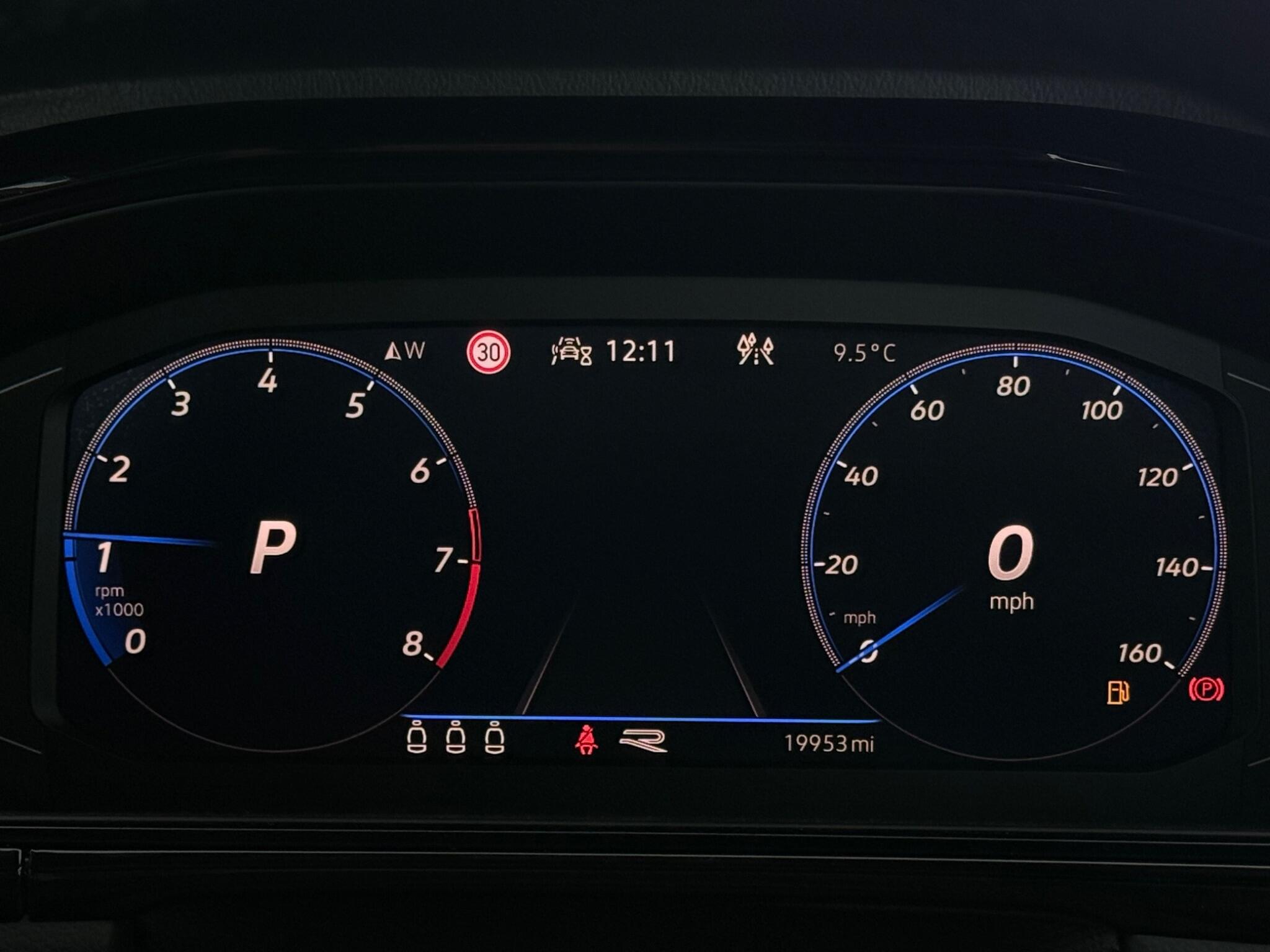 Volkswagen T-Roc view 15