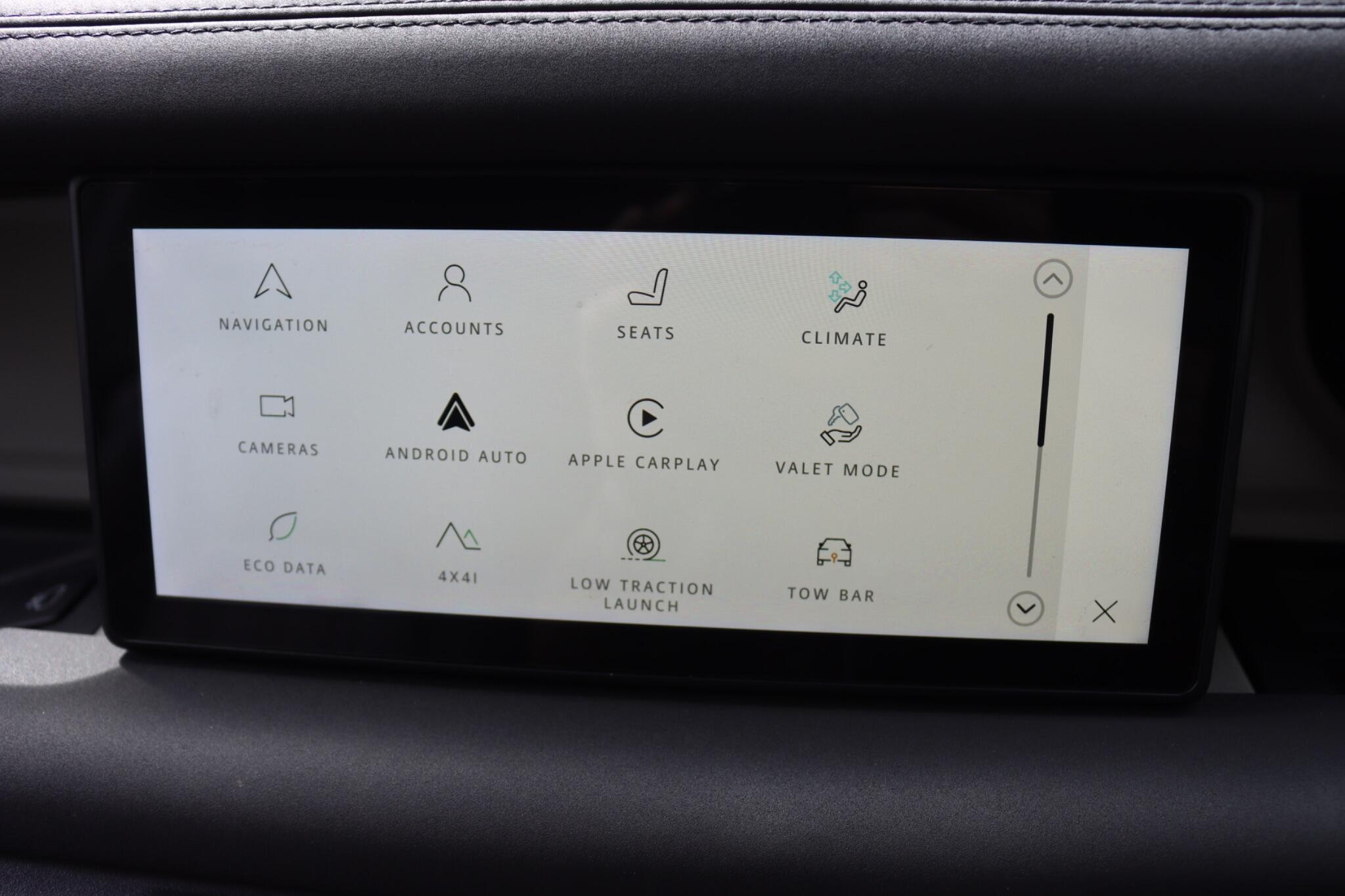 Land Rover Defender view 30