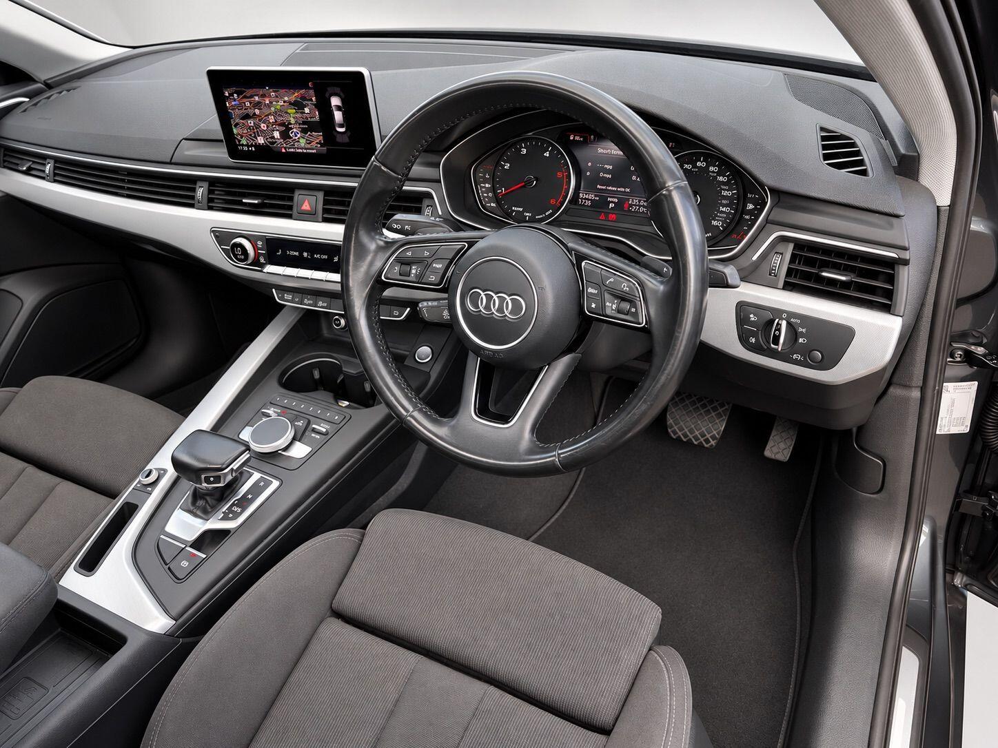 Audi A4 view 19