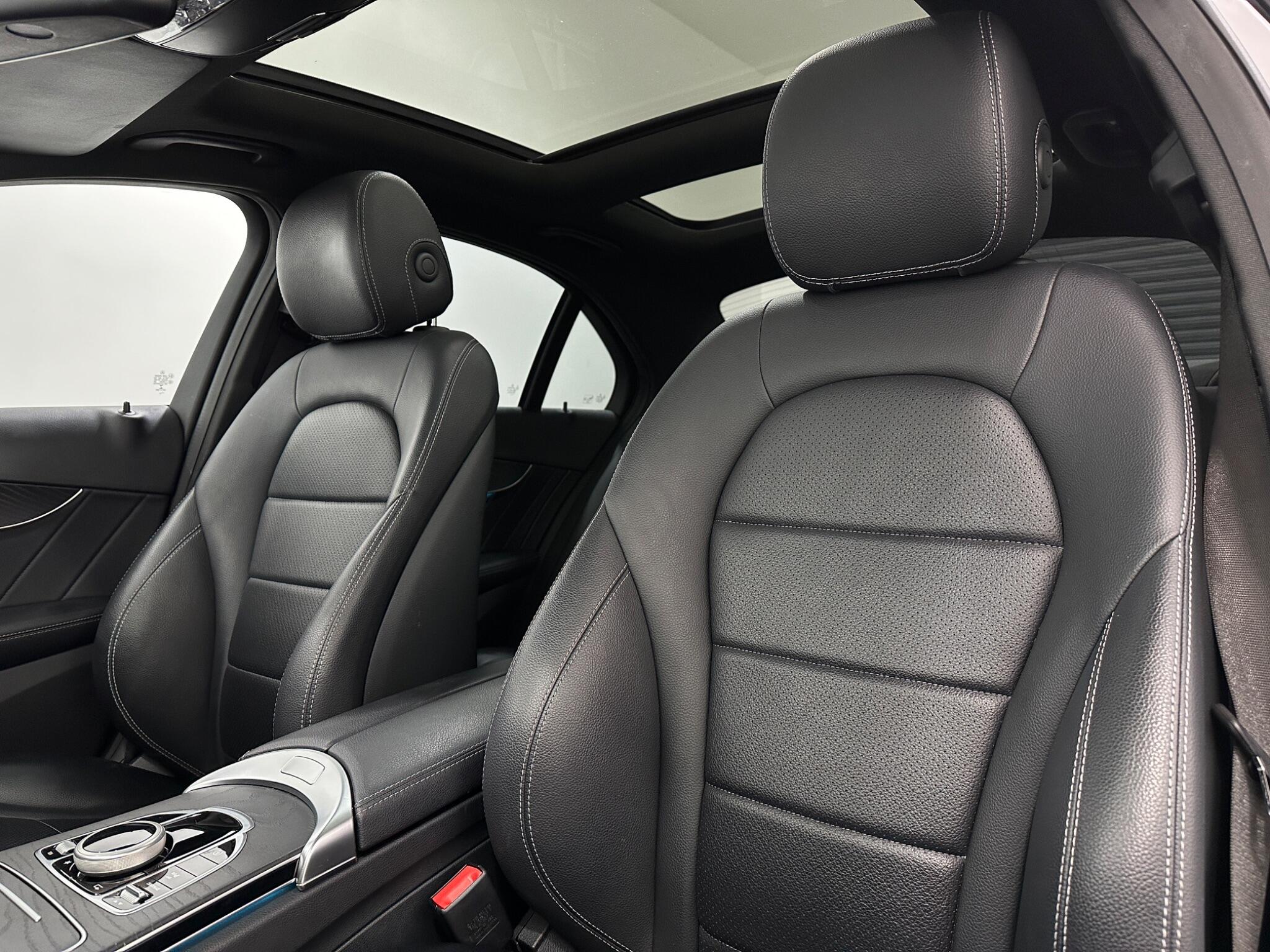 Mercedes-Benz C Class view 37
