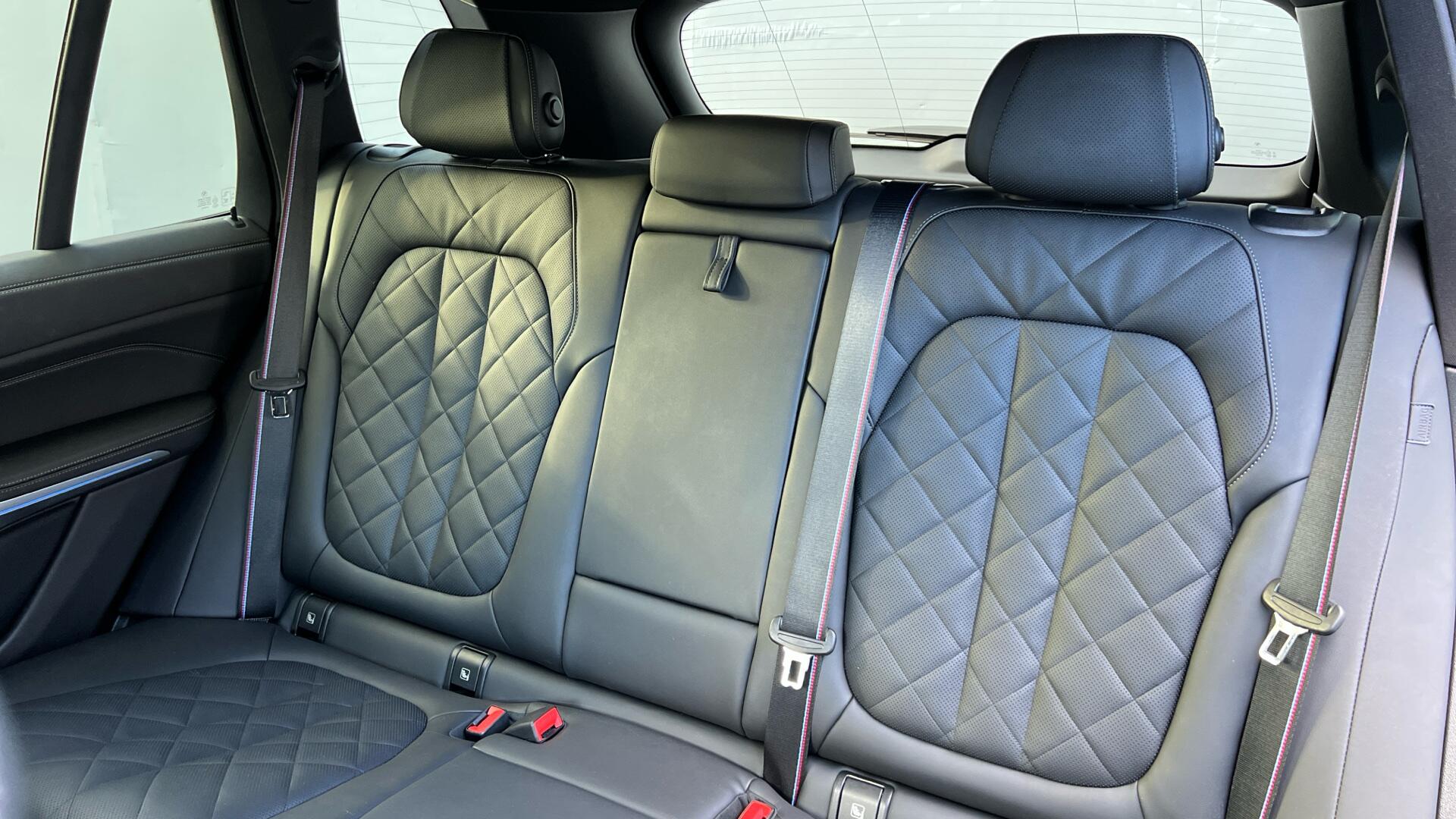 BMW X5 view 12