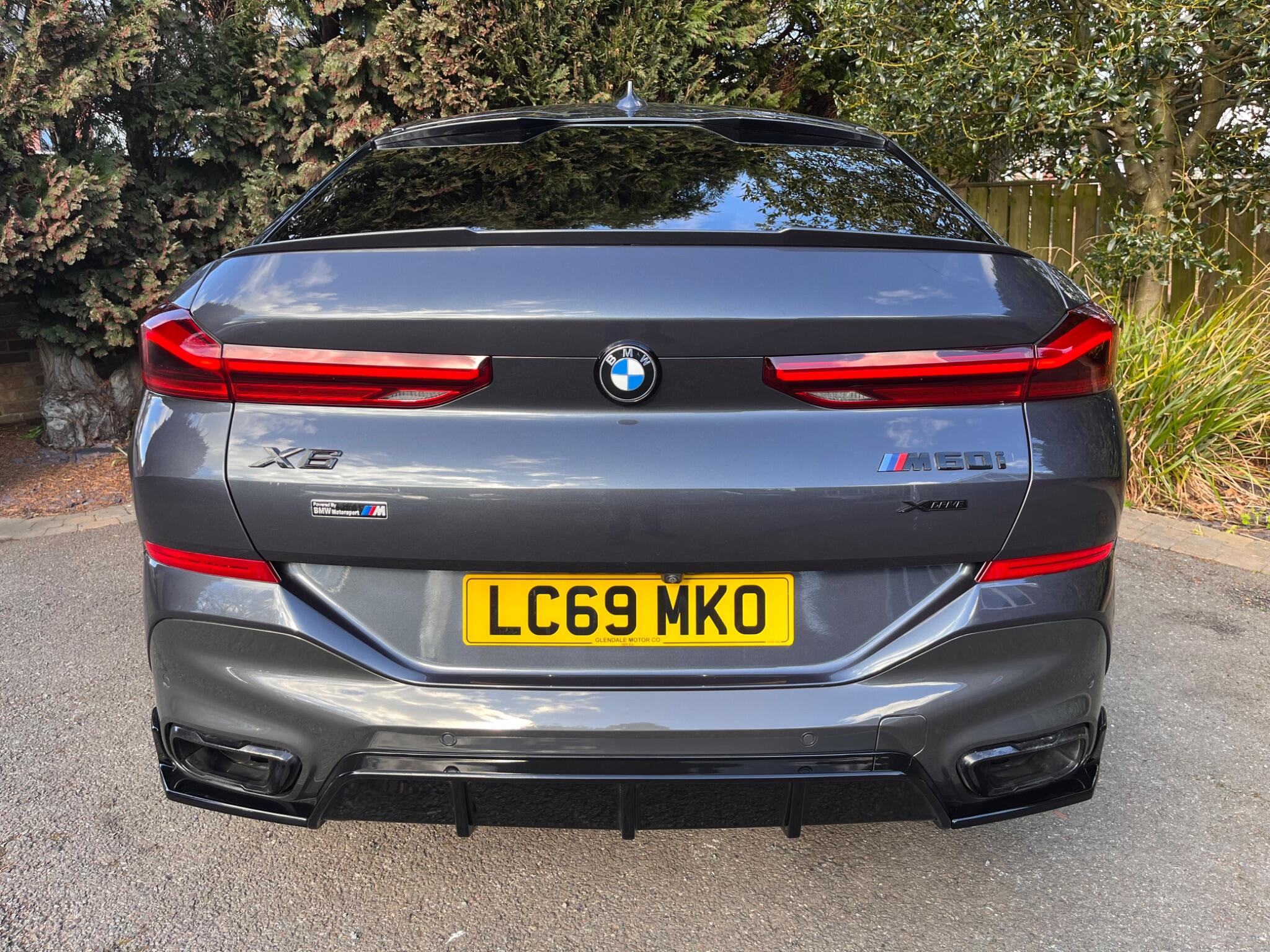 BMW X6 view 23