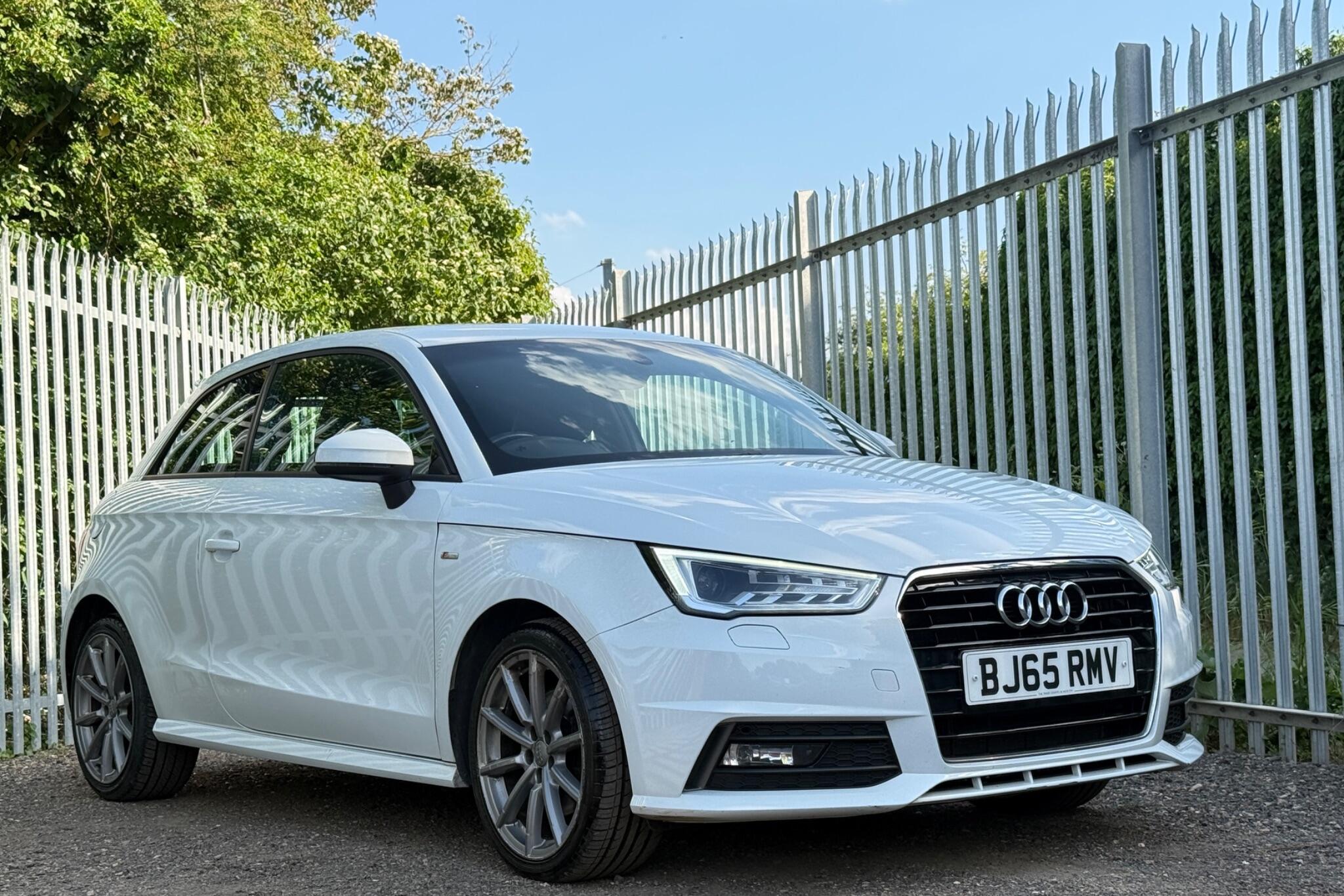 2015 Audi A1 image 6