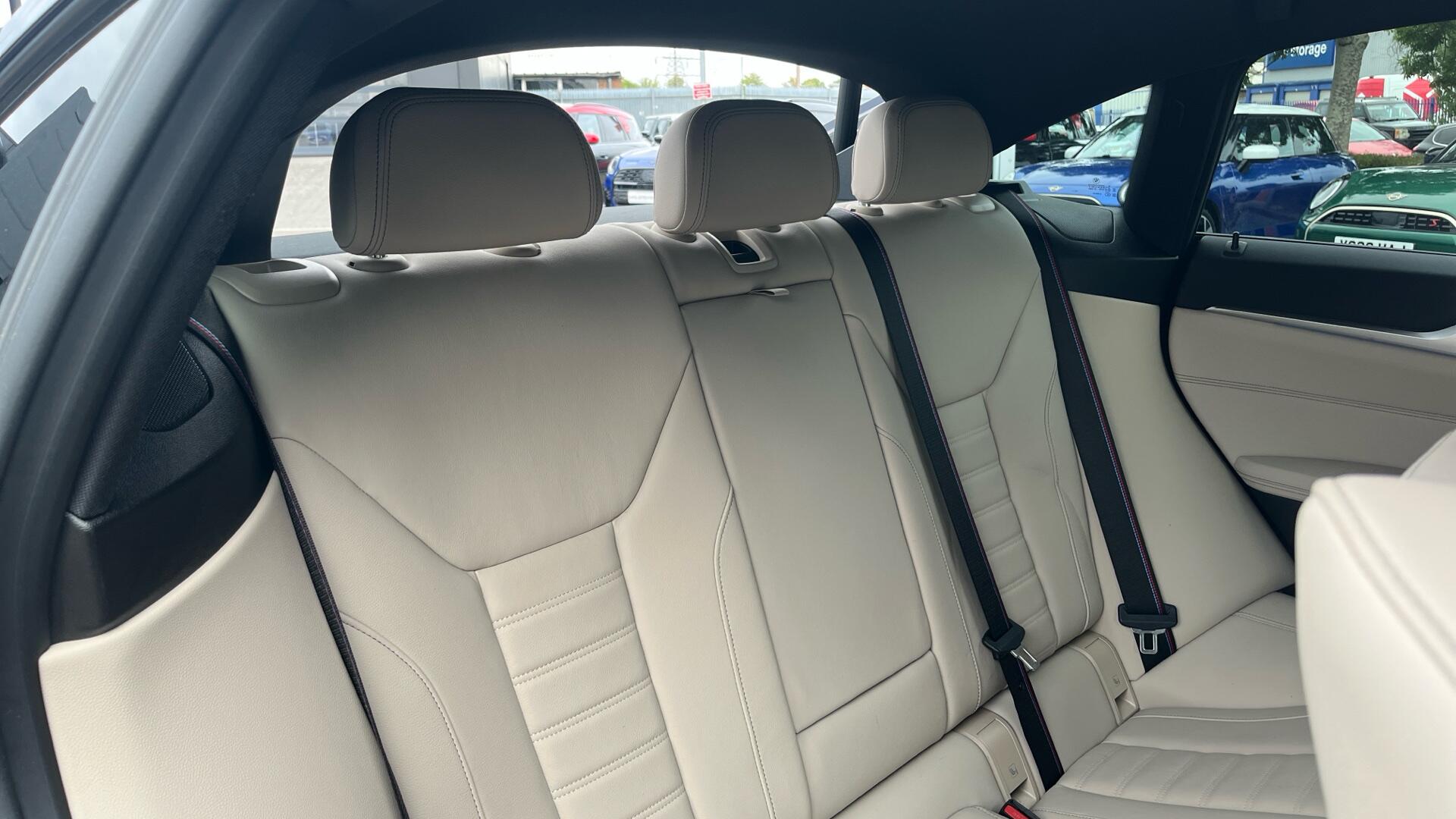BMW i4 view 12
