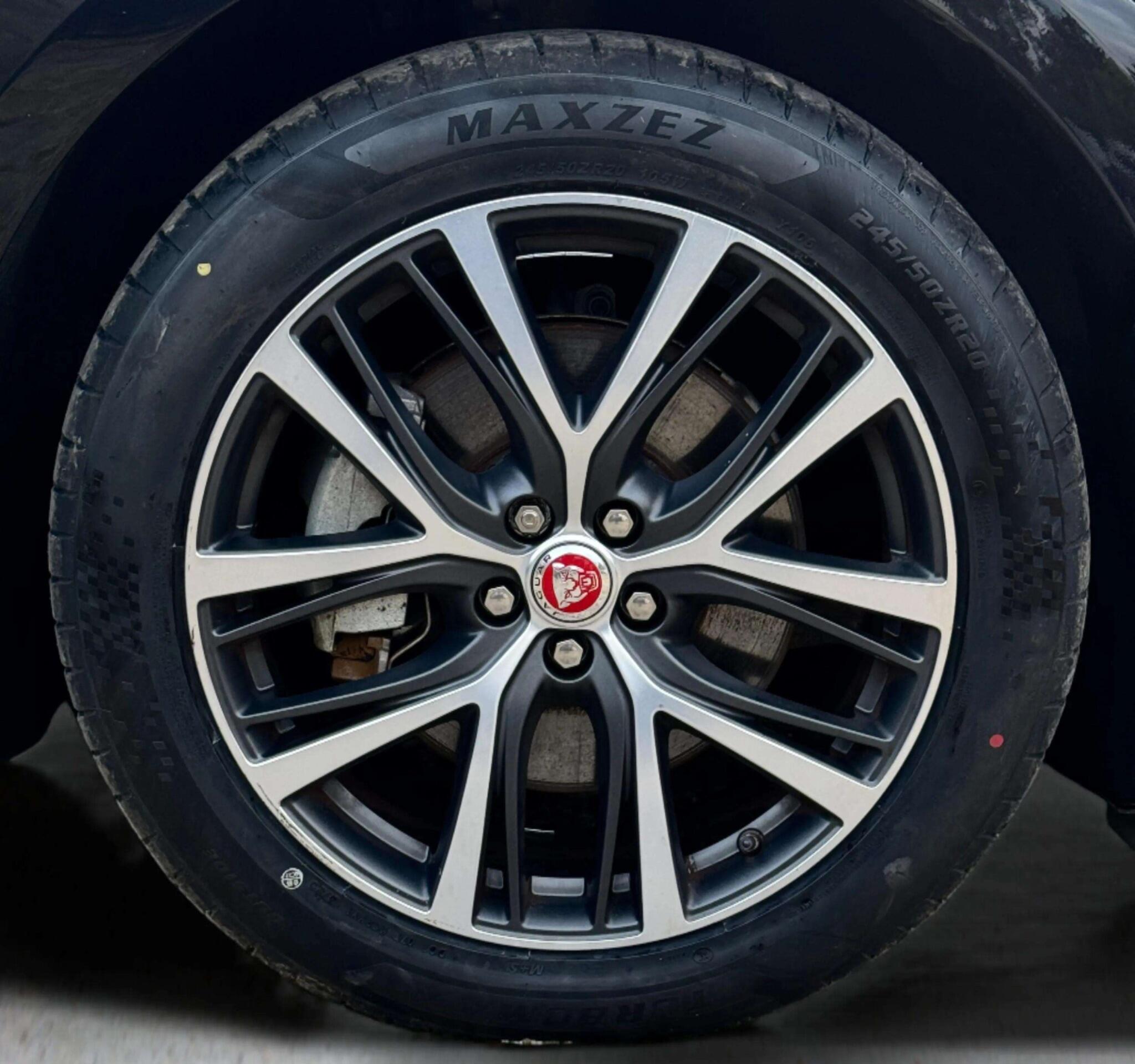 Jaguar I-Pace view 81