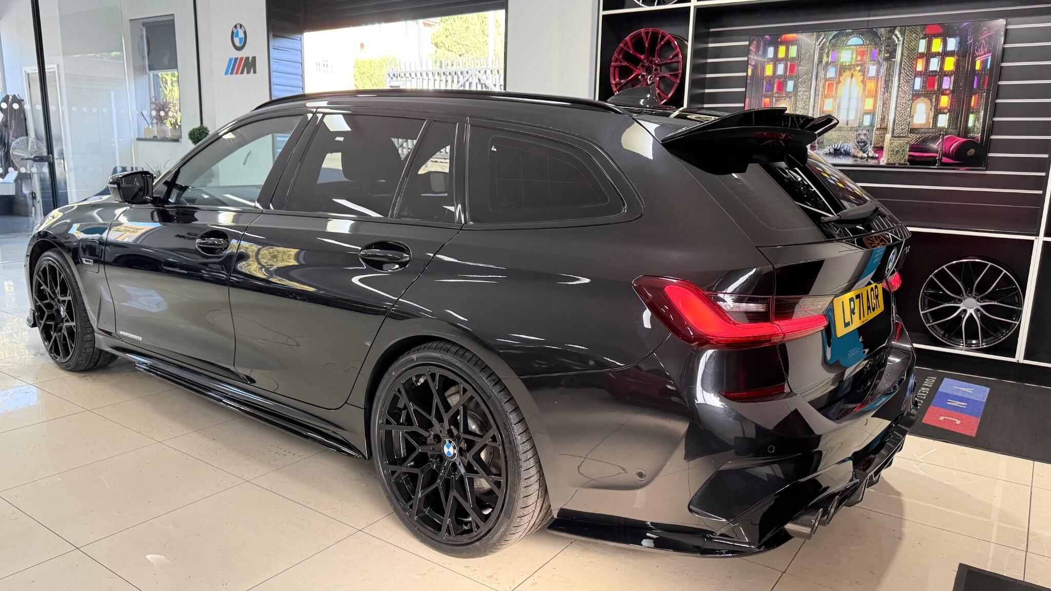 BMW 3 Series view 38