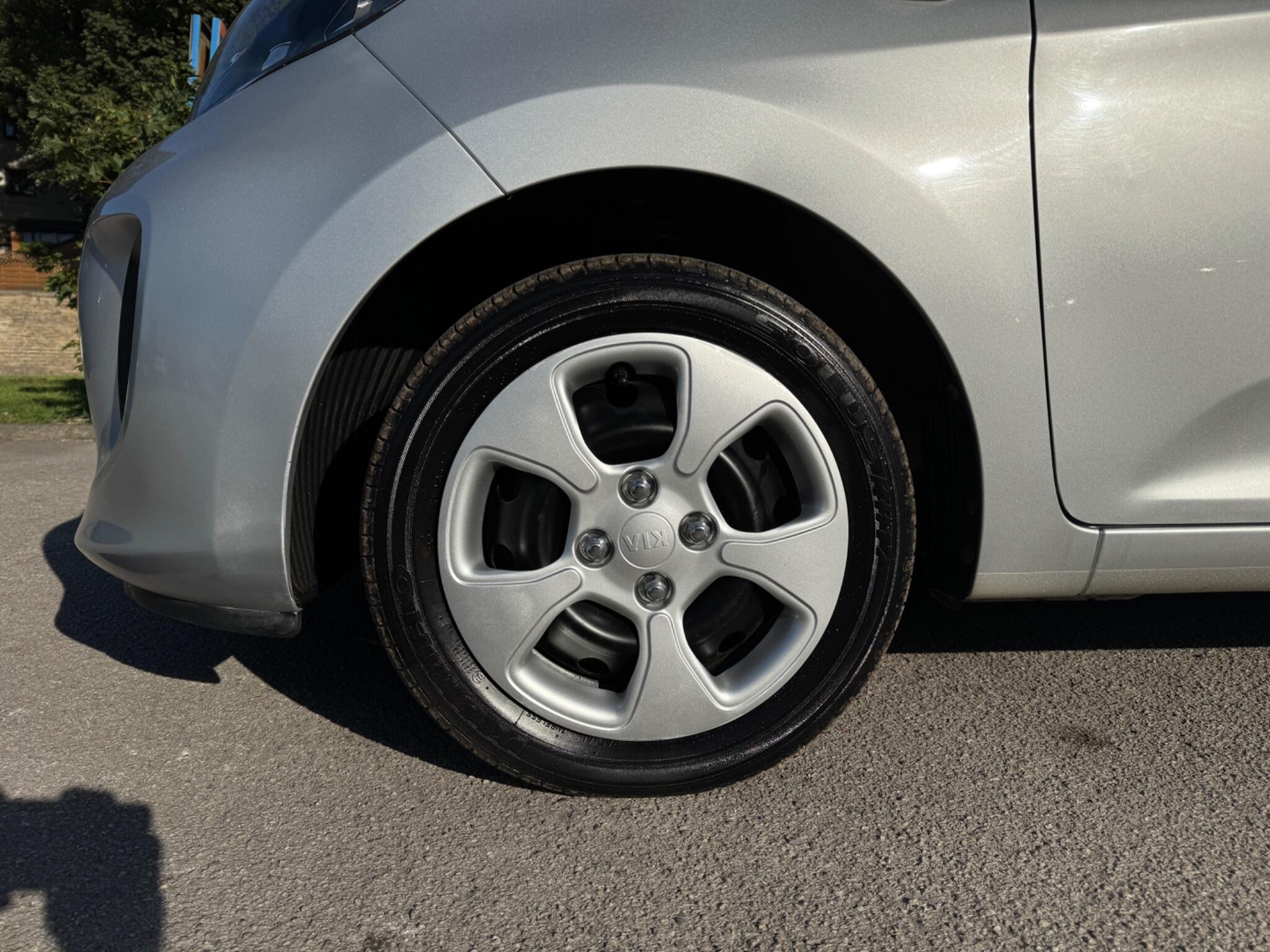Kia Picanto view 5