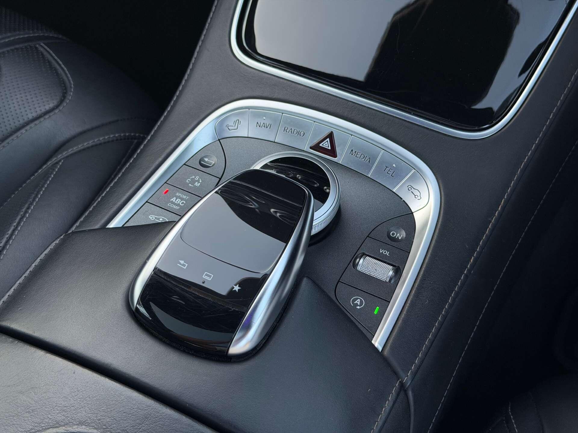 Mercedes-Benz S-Class view 37