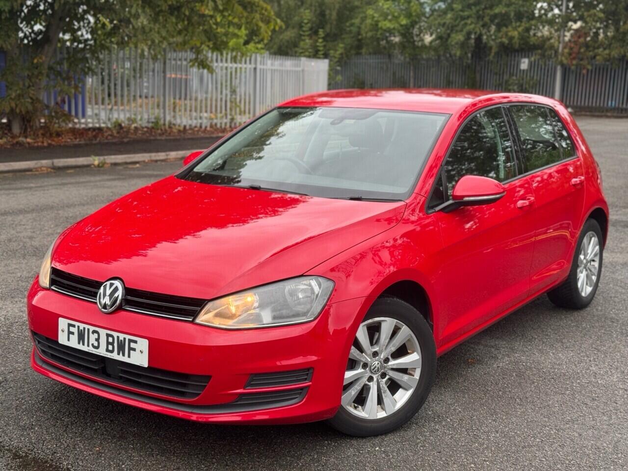 Volkswagen Golf view 3