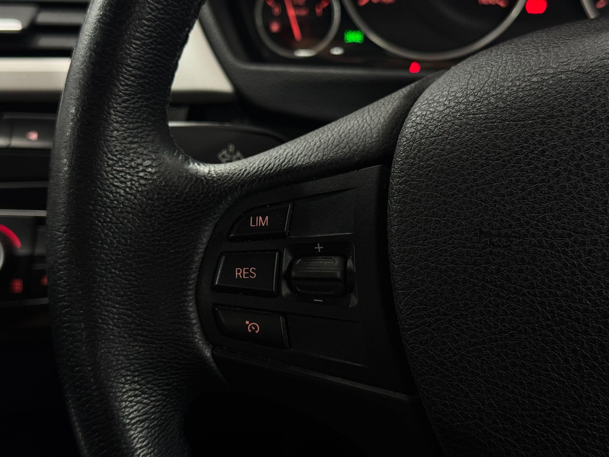 BMW 3 Series view 45