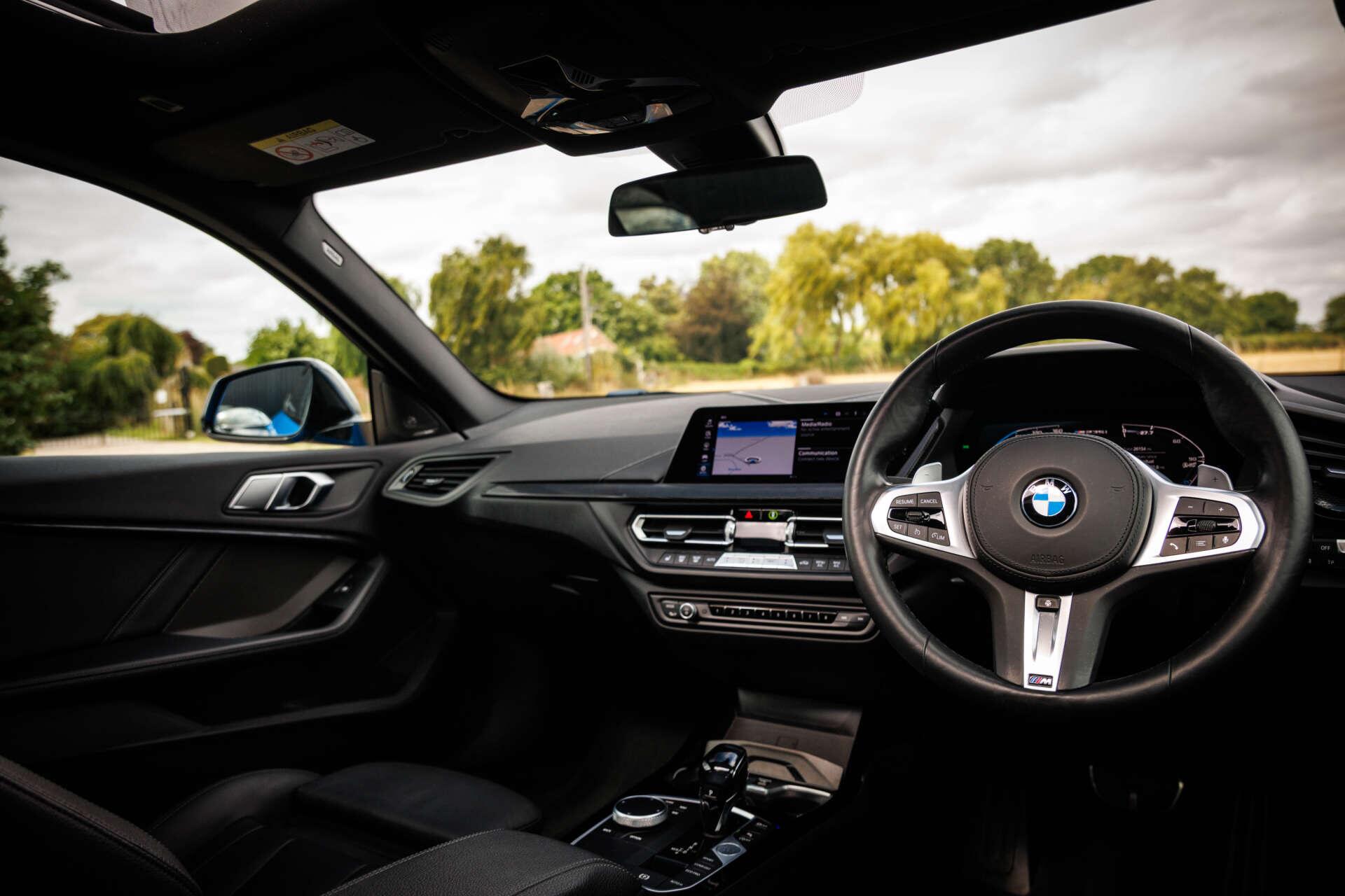 BMW 2 Series view 33