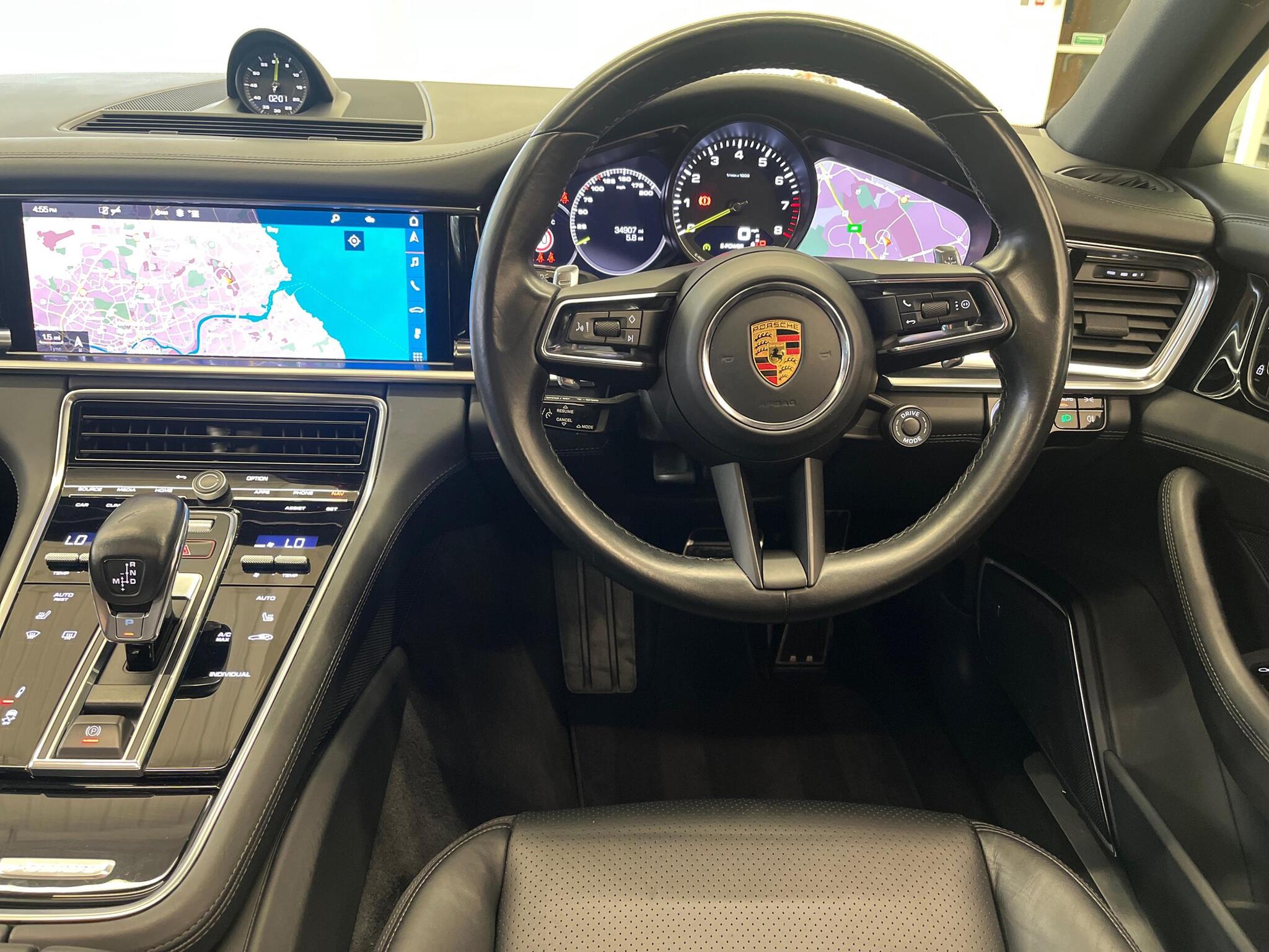 Porsche Panamera view 27
