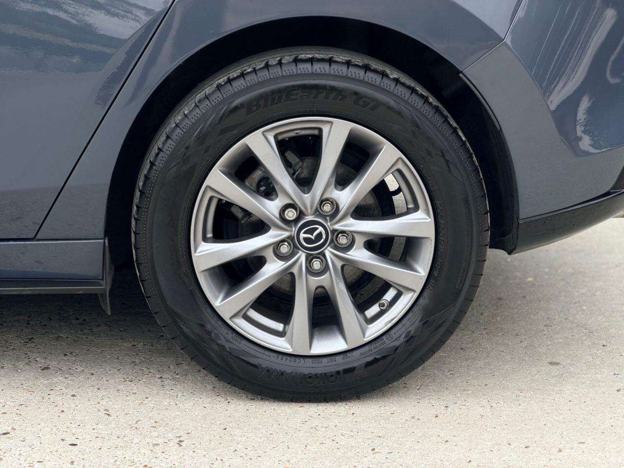 Mazda Mazda3 view 13