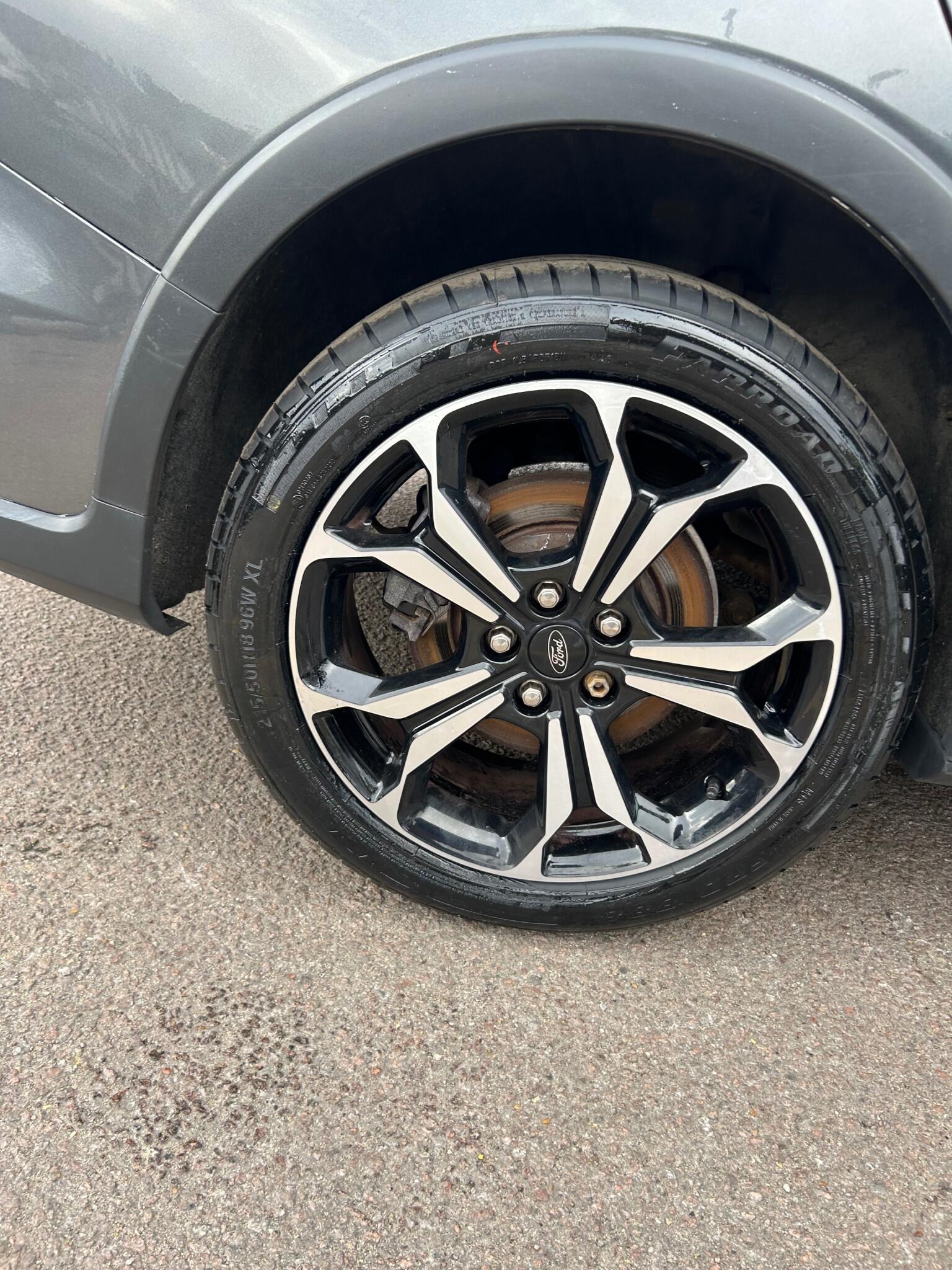 Ford Focus view 15