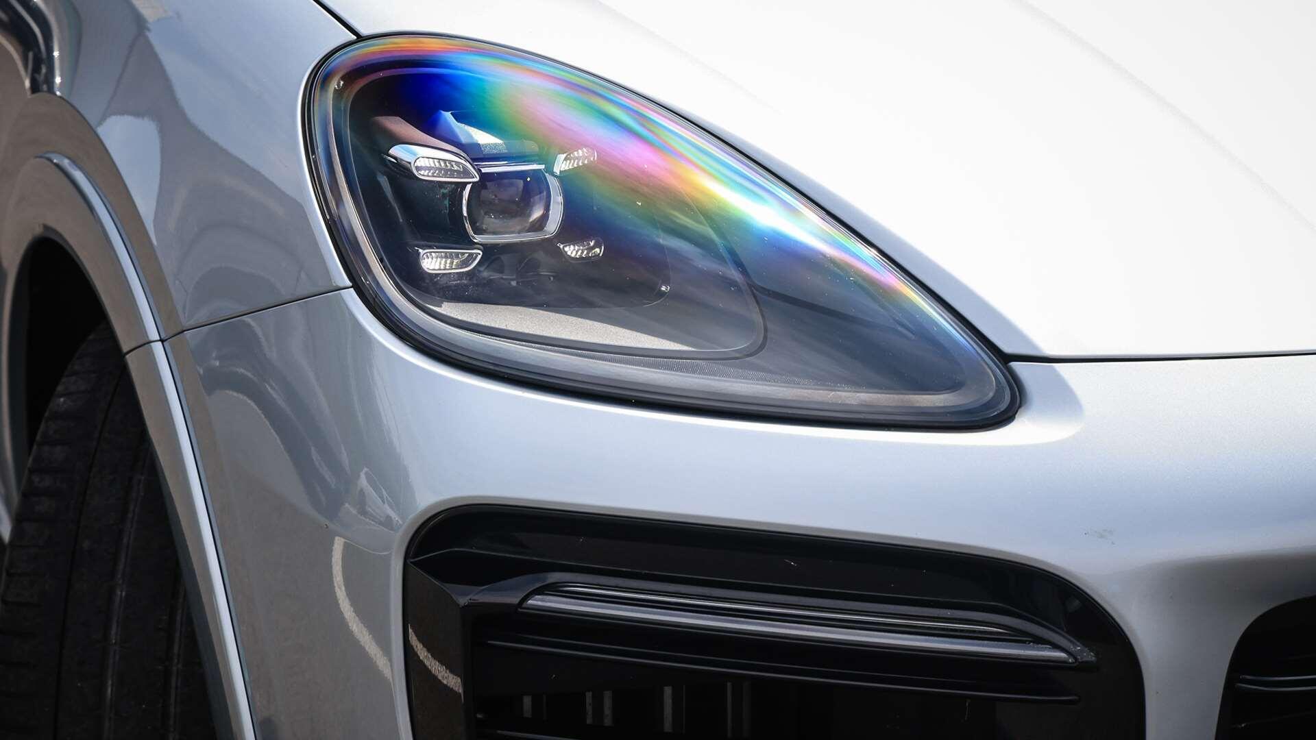 Porsche Cayenne view 29