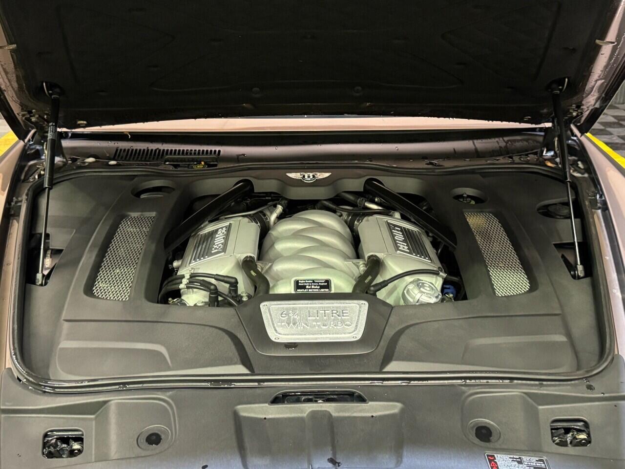 Bentley Mulsanne view 25