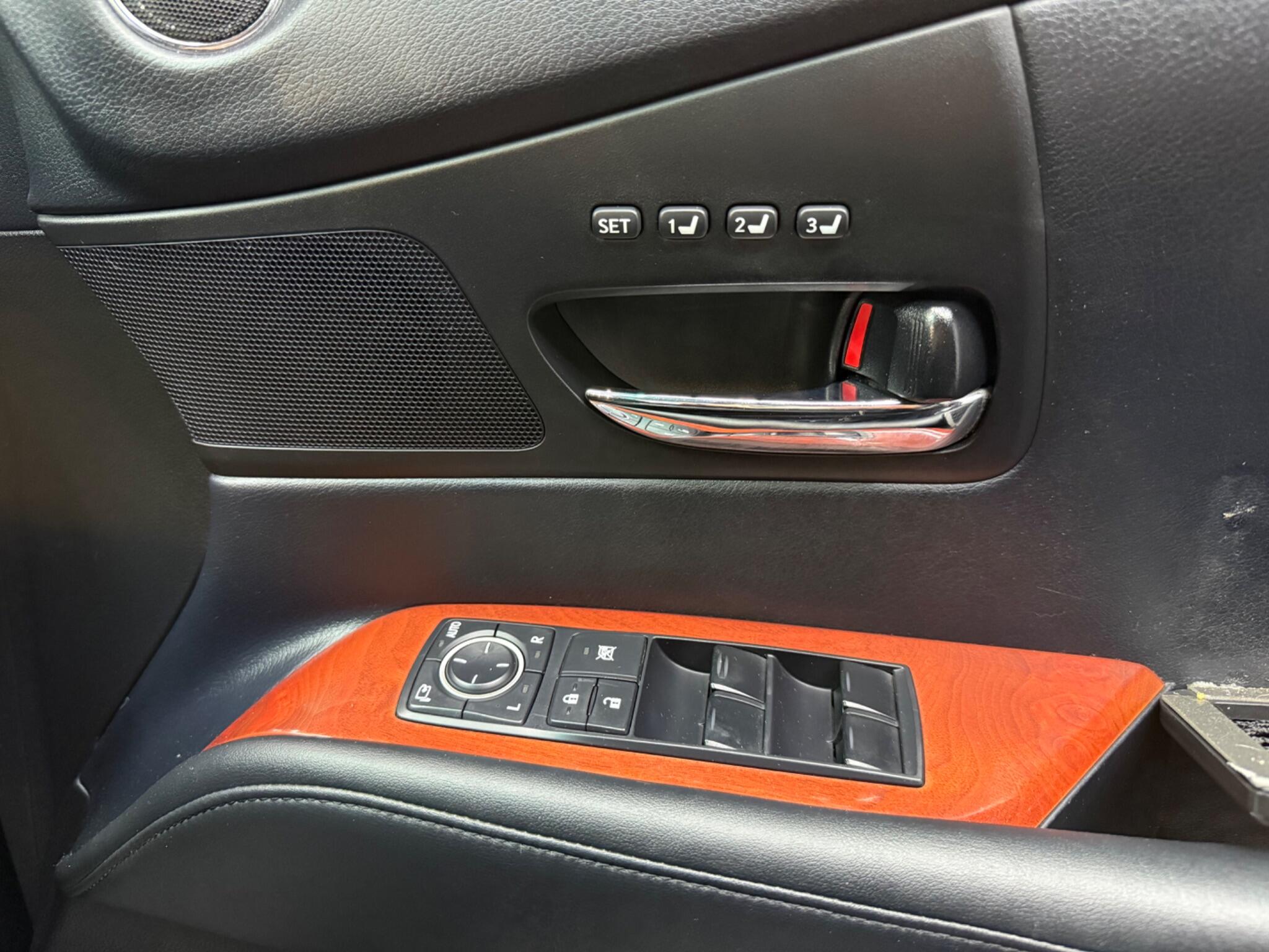 Lexus RX view 18