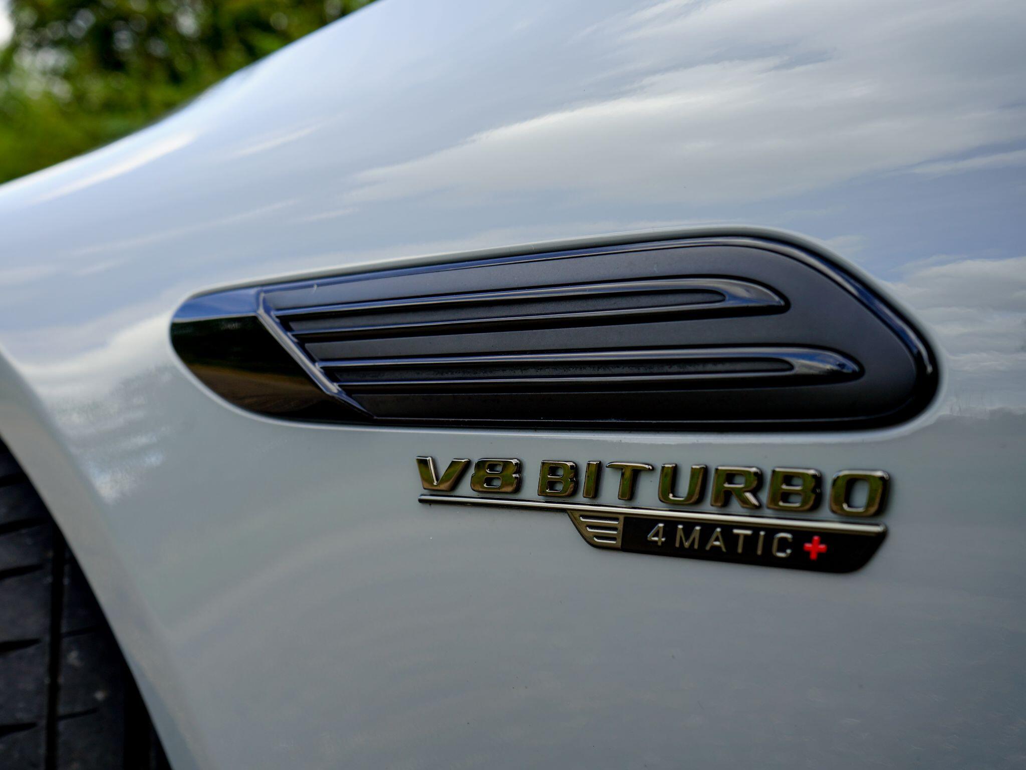 Mercedes-Benz SL view 10