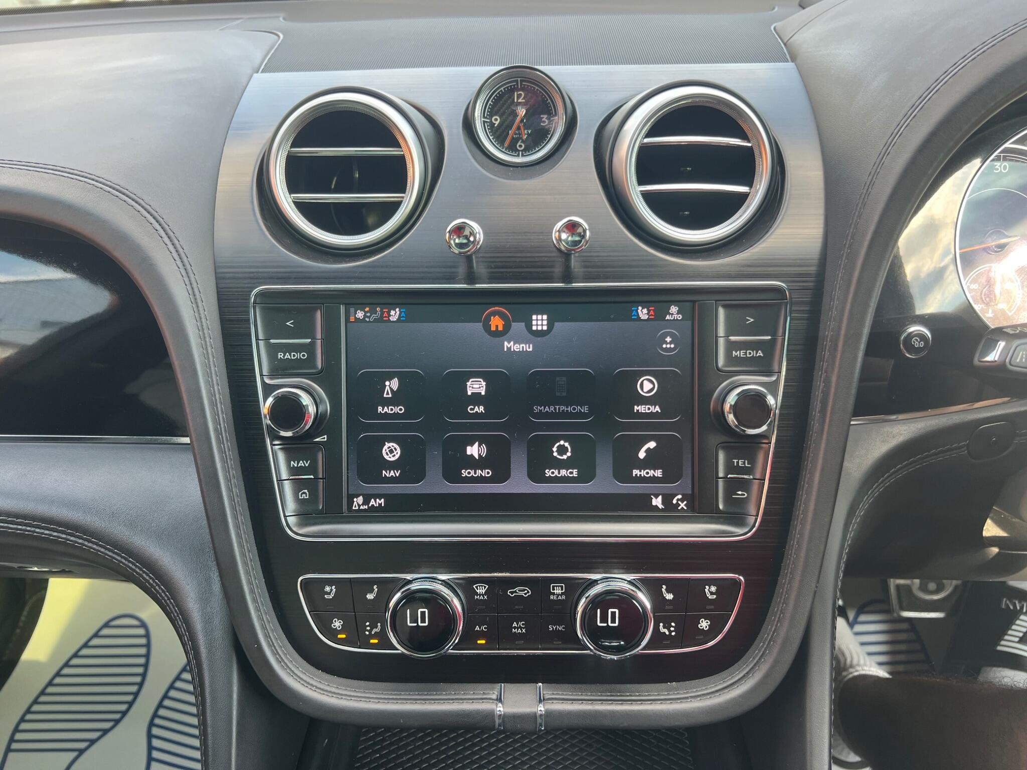 Bentley Bentayga view 55